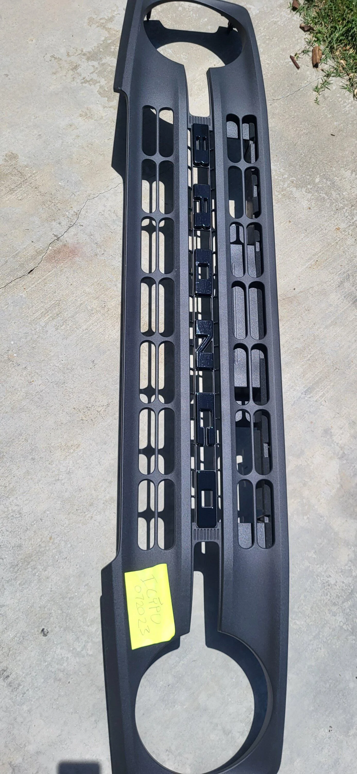 Ford Bronco 23 Base black Grill 20230720_120436