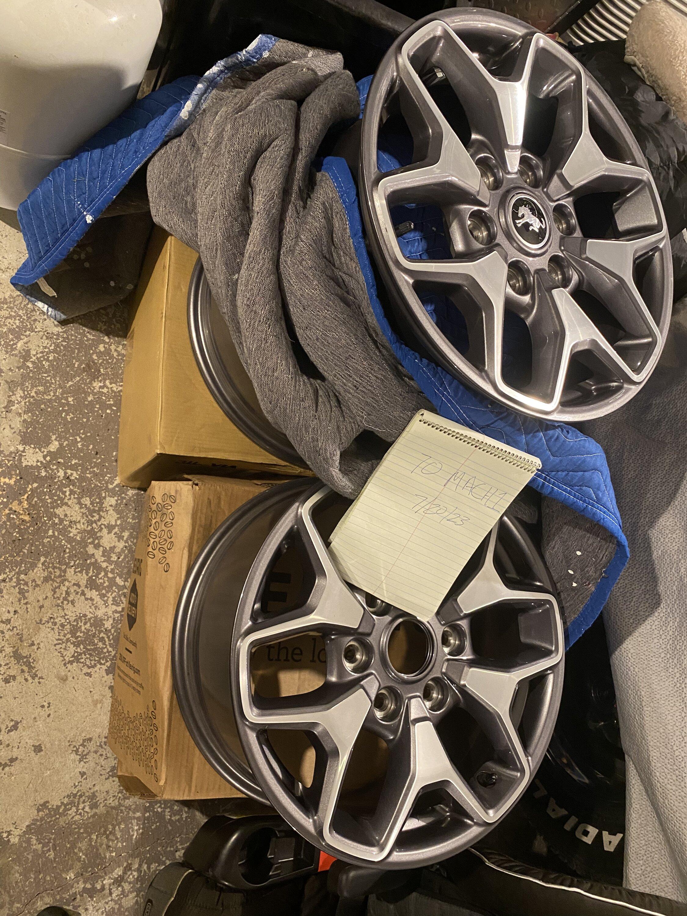 Ford Bronco Badlands OEM Wheels (5) $750 7F6751FE-88A9-4077-BF8F-9BA291BDF46E