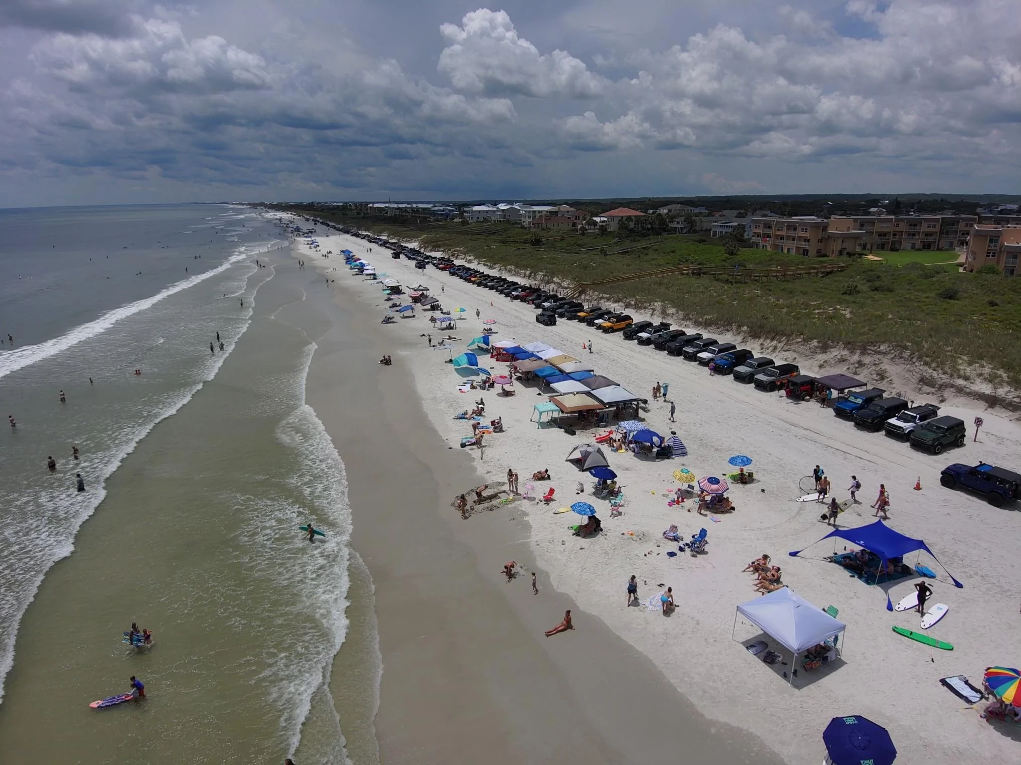 Ford Bronco 2nd Annual "Christmas in July" by FL6G sees 96 Bronco turnout! S1000543