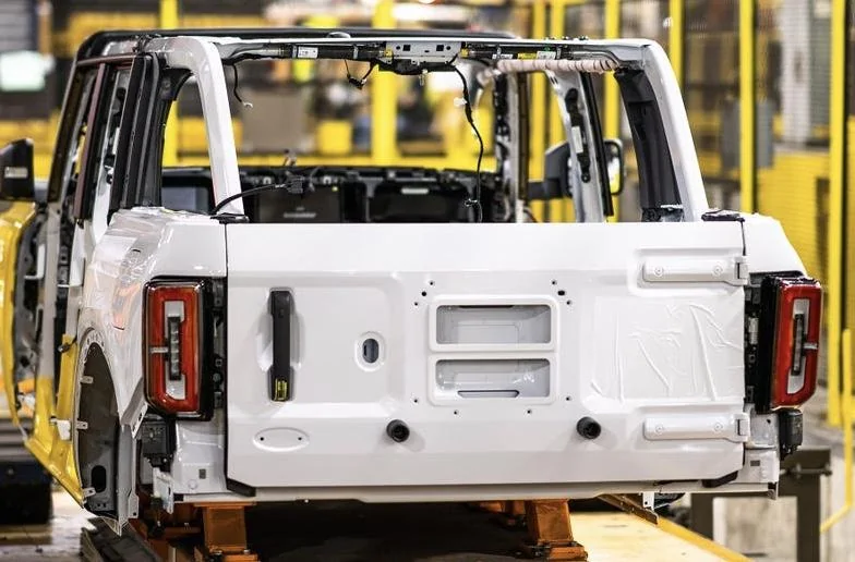 Ford Bronco Is anyone debadging or rebadging their Bronco? D63B6F35-13B6-46EB-A8B8-7BA84380D139