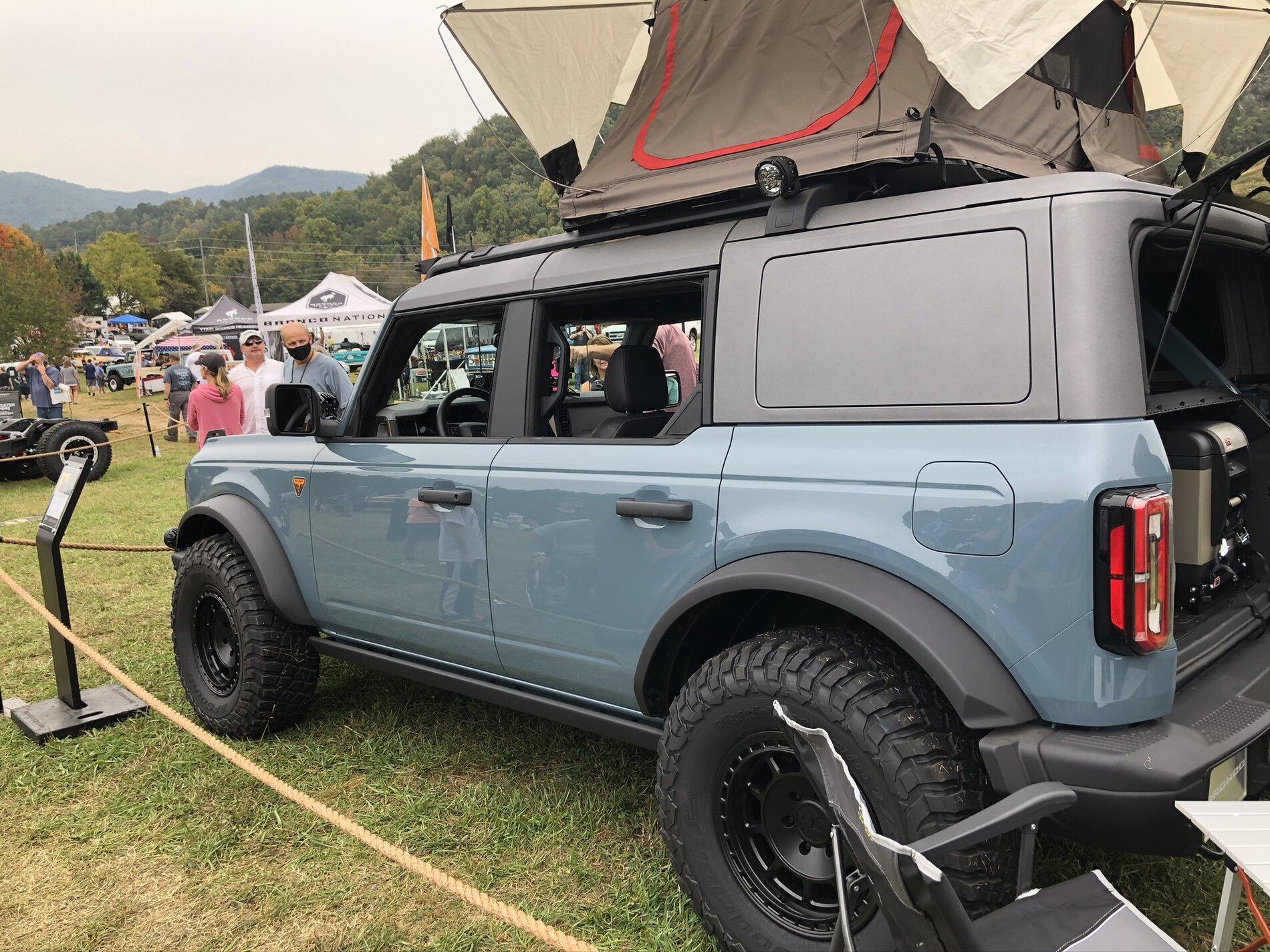 Ford Bronco Do MIC tops have windows or are they solid? 2D522C2E-3524-4AE4-B7E7-C3C3D79E8C7F