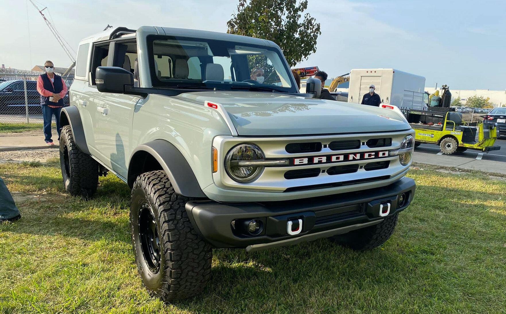 Ford Bronco Capable Front Bumper vs Heavy-Duty Modular Bumper cactus-gray-4-door-bronco-launch-vehicle-1