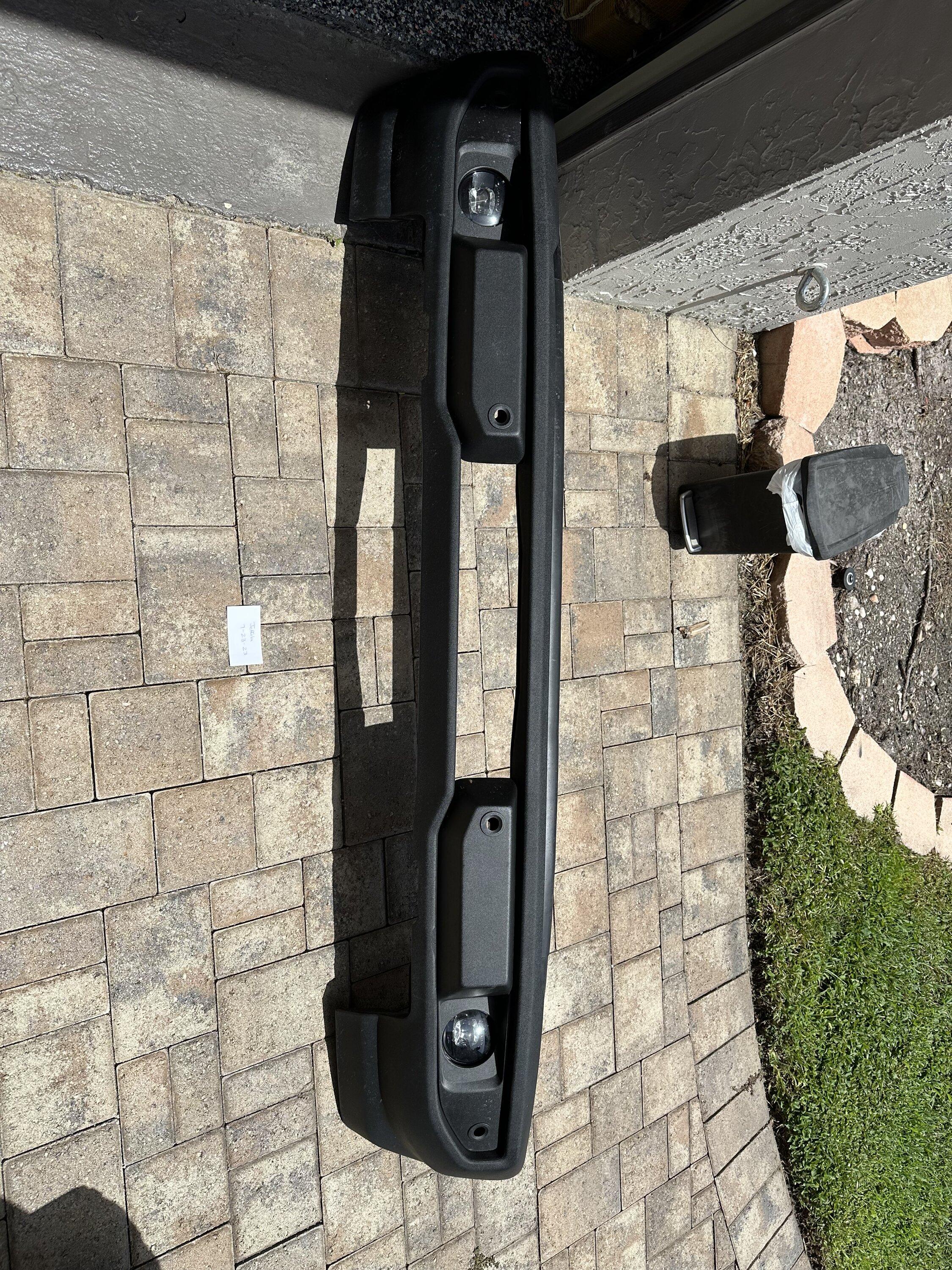 Ford Bronco Take off front plastic bumper IMG_8576