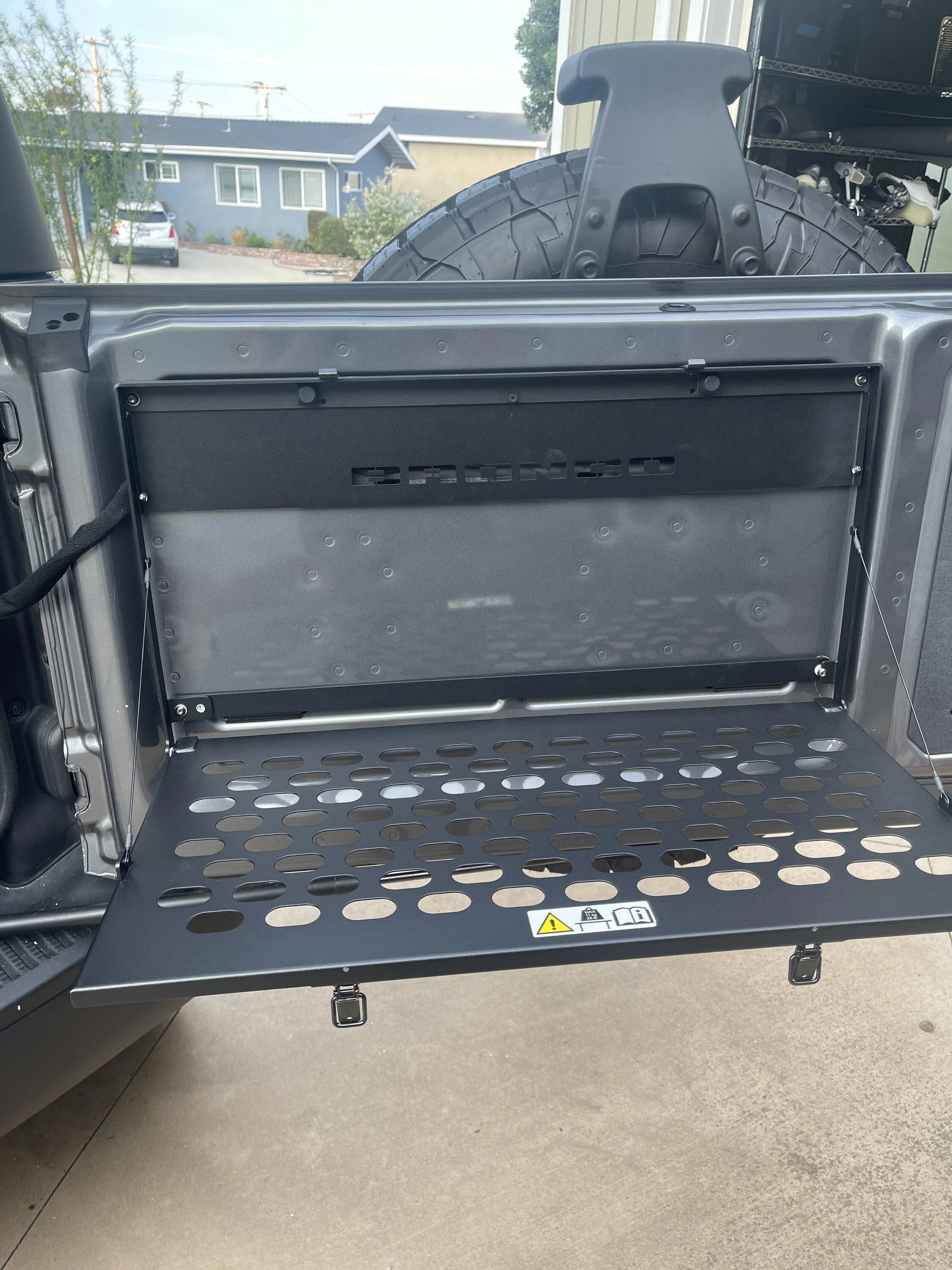 Ford Bronco Bronco Tailgate Table, anyone else do this? IMG_6882