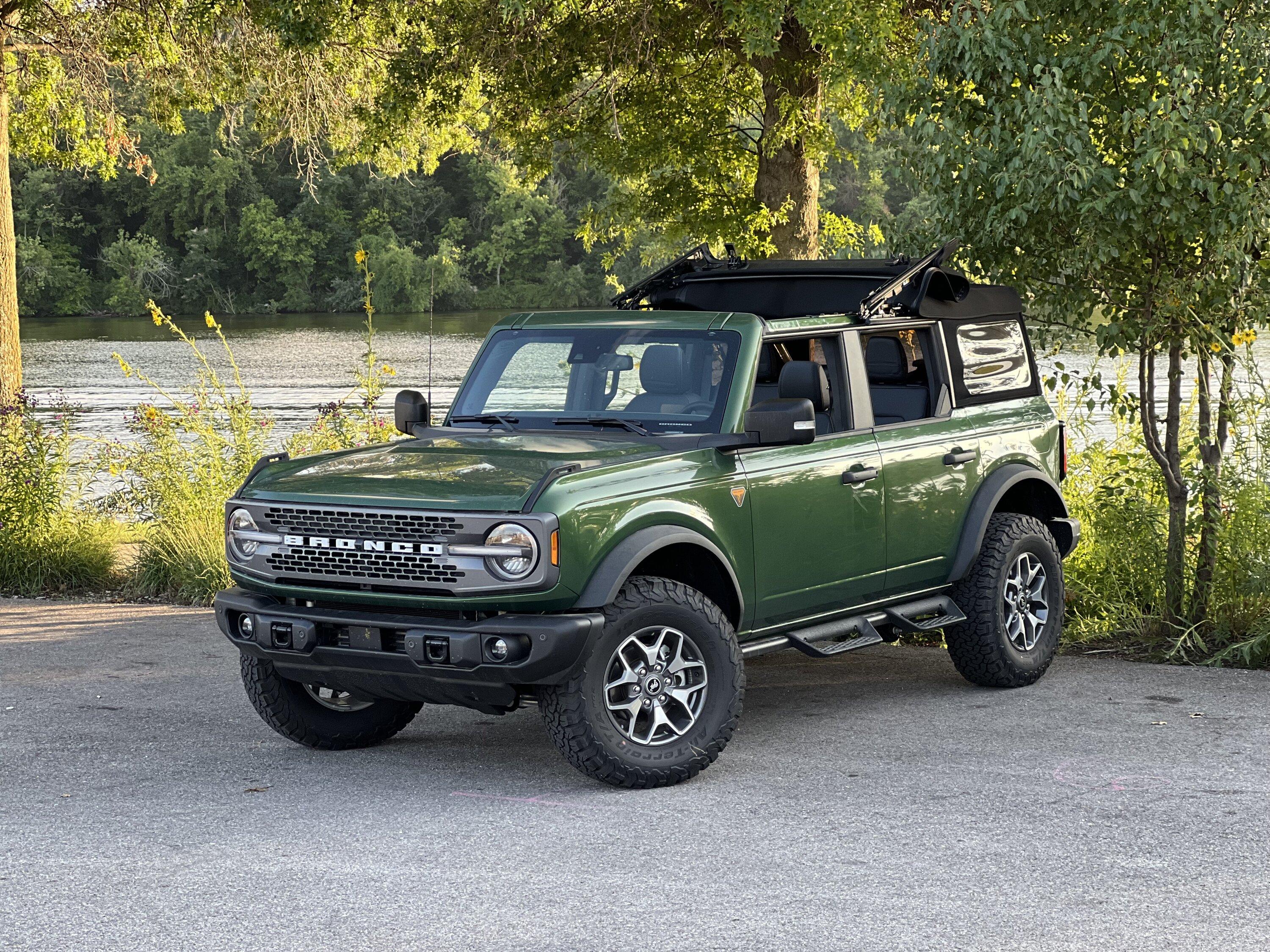 Ford Bronco 3/20/2023 Build Week with spreadsheet IMG_4365.JPG