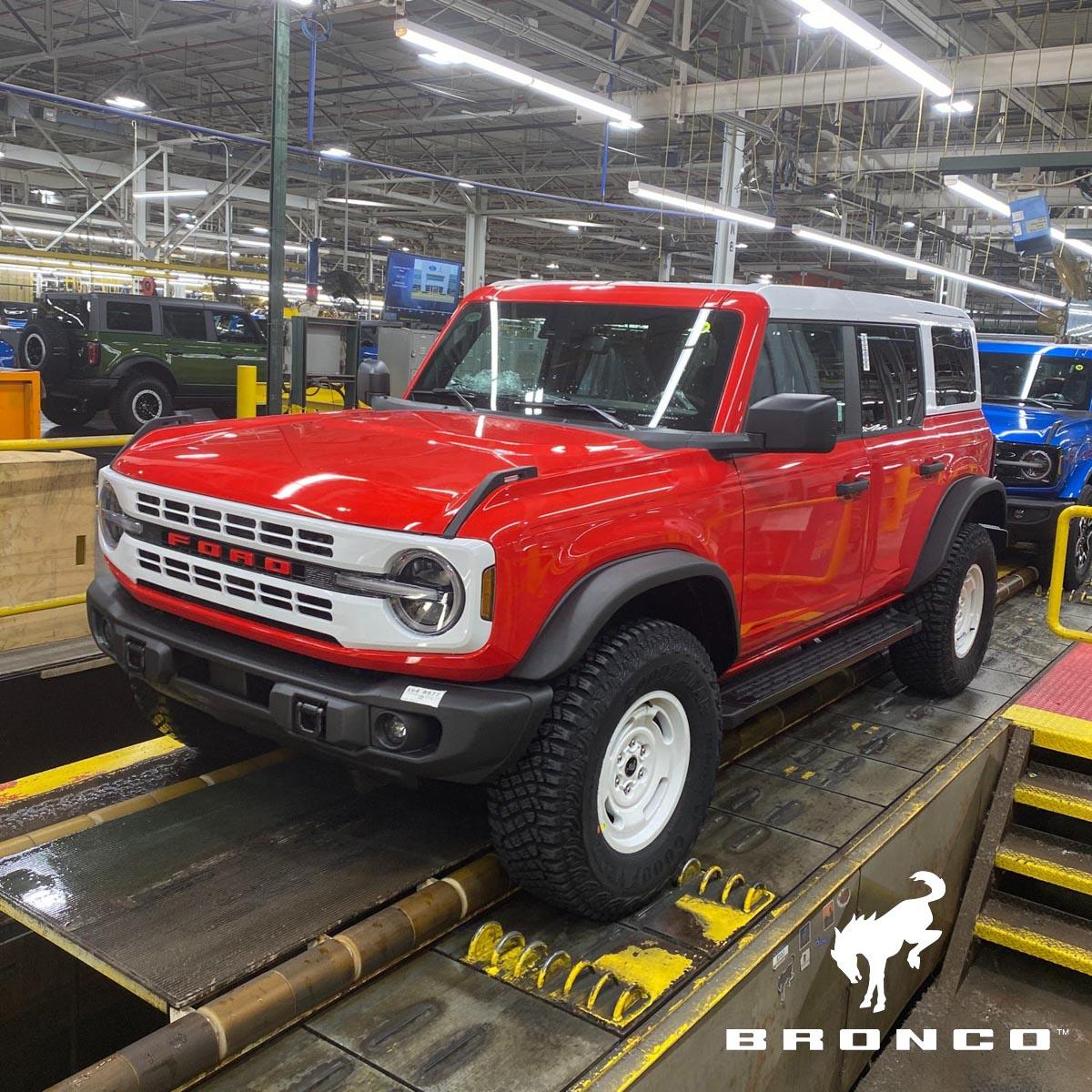 Ford Bronco HERITAGE EDITION Bronco Club assembly line photo