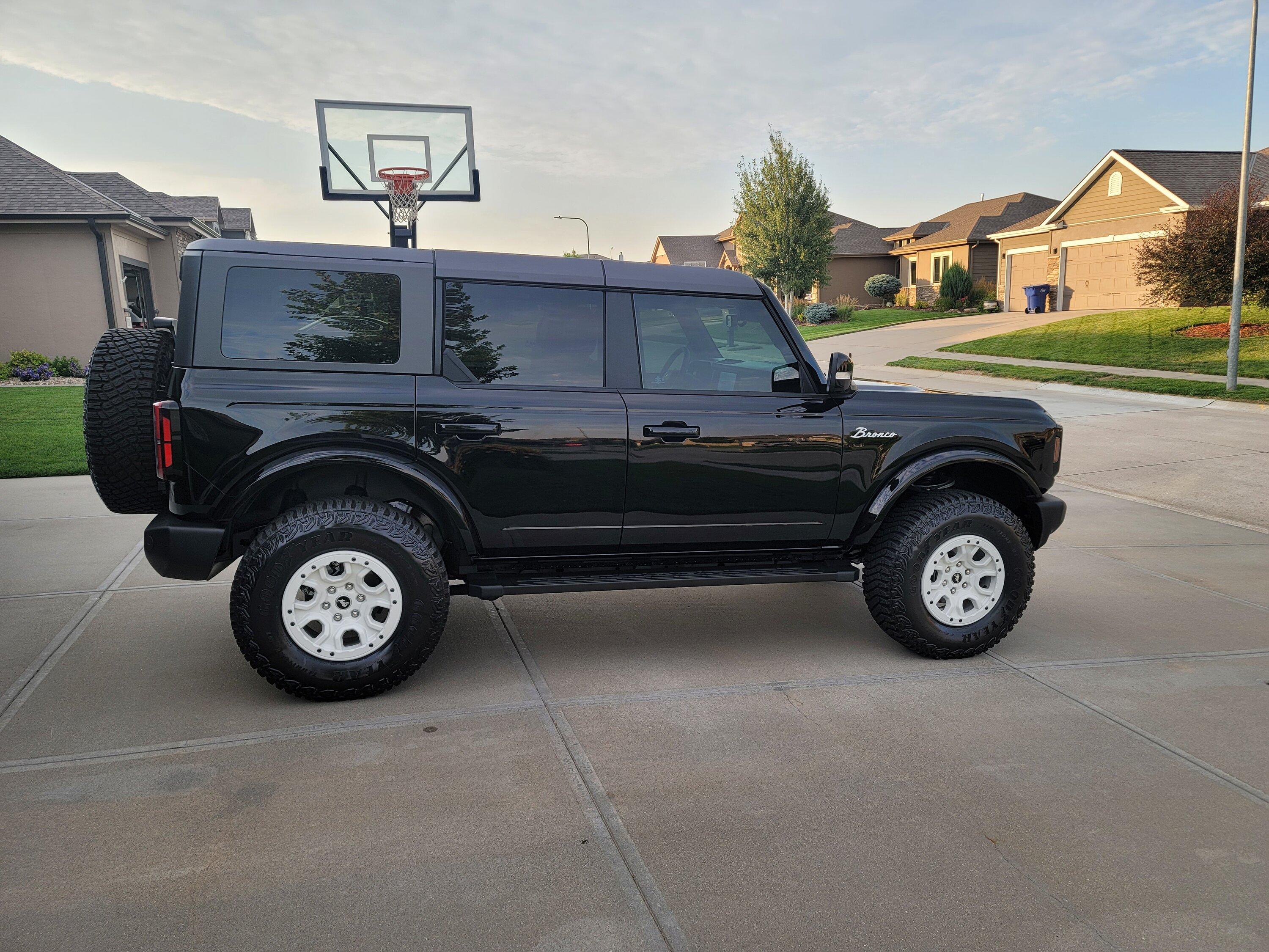 Ford Bronco SHADOW BLACK Bronco Club 20230725_195312