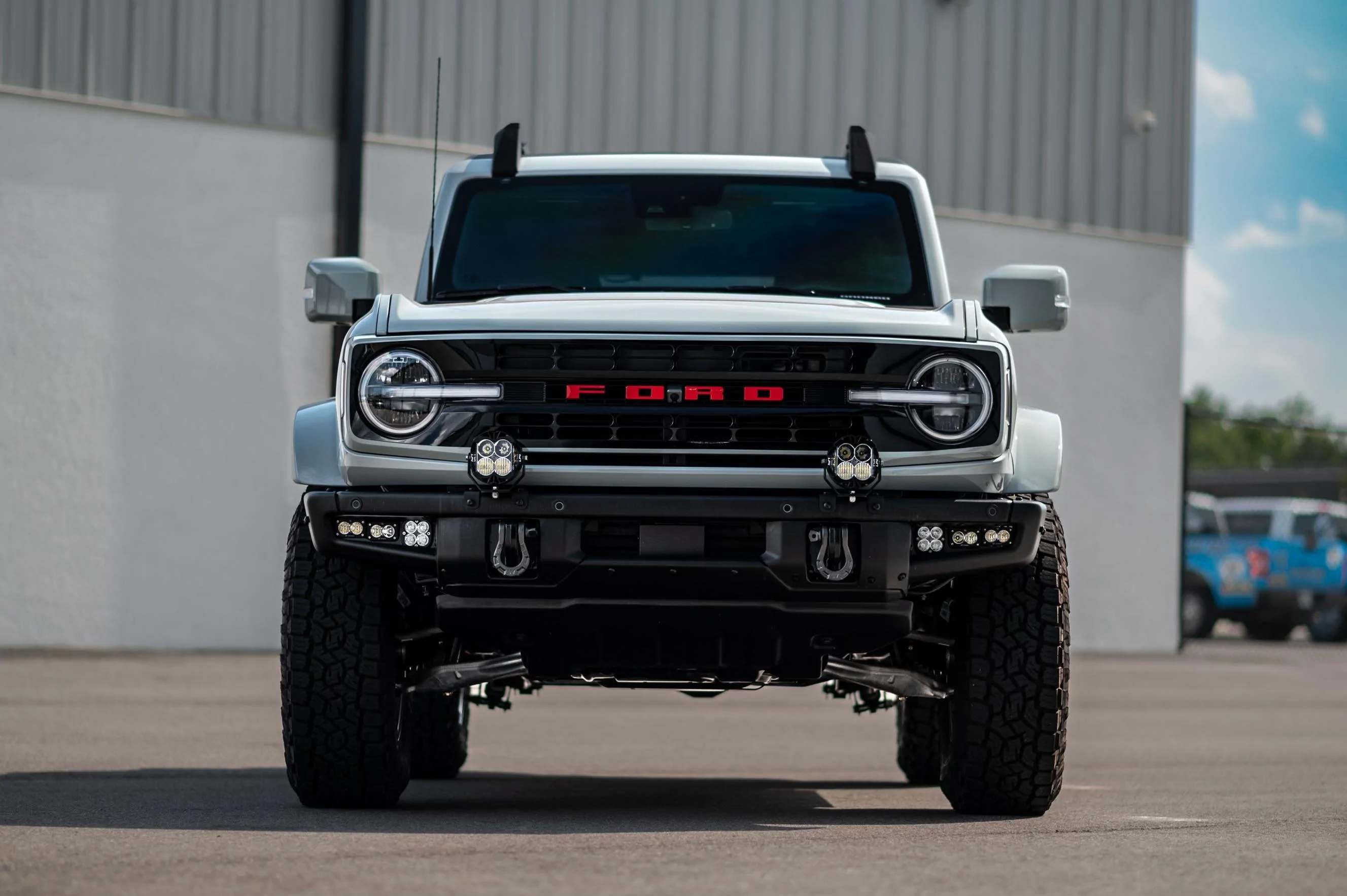 Ford Bronco Questions about painting grille silver dsc_8062
