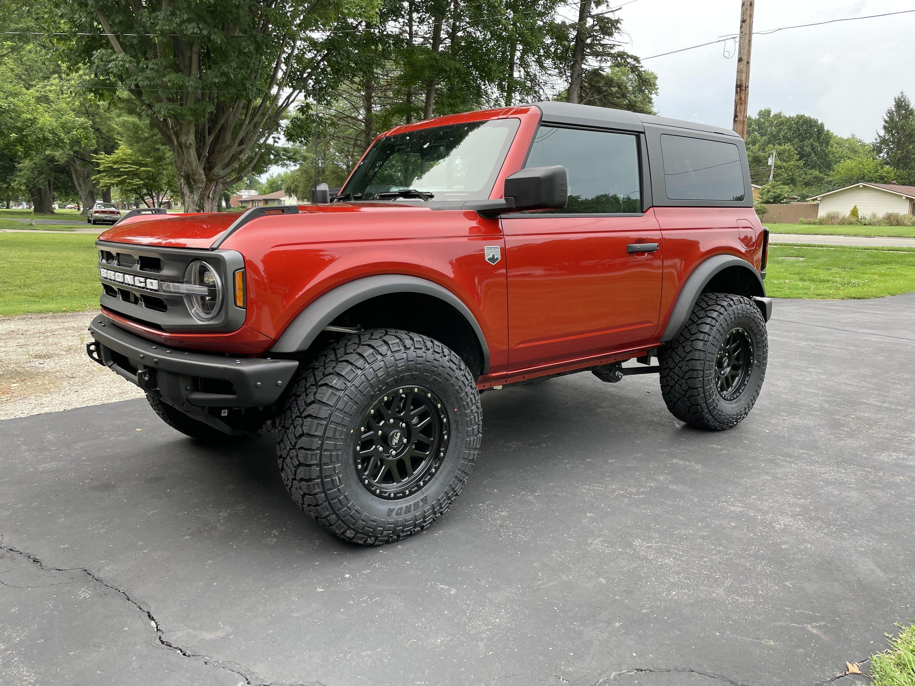 Ford Bronco Show us your installed wheel / tire upgrades here! (Pics) IMG_4173