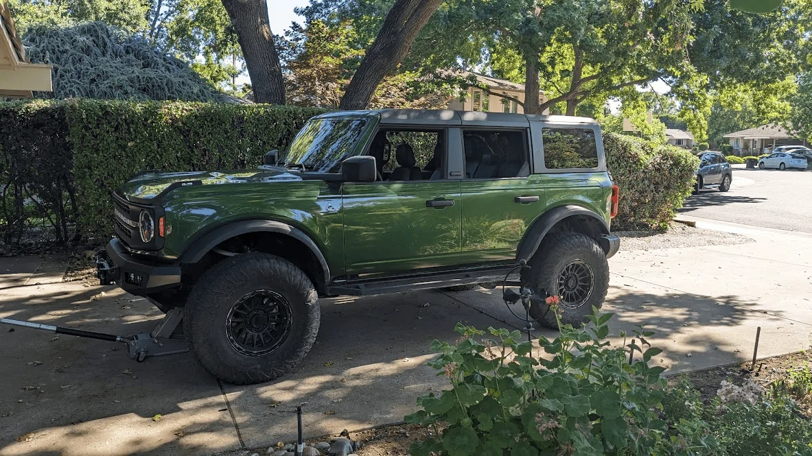 Ford Bronco Snacktime's Broken Bronco Build 1690393325656