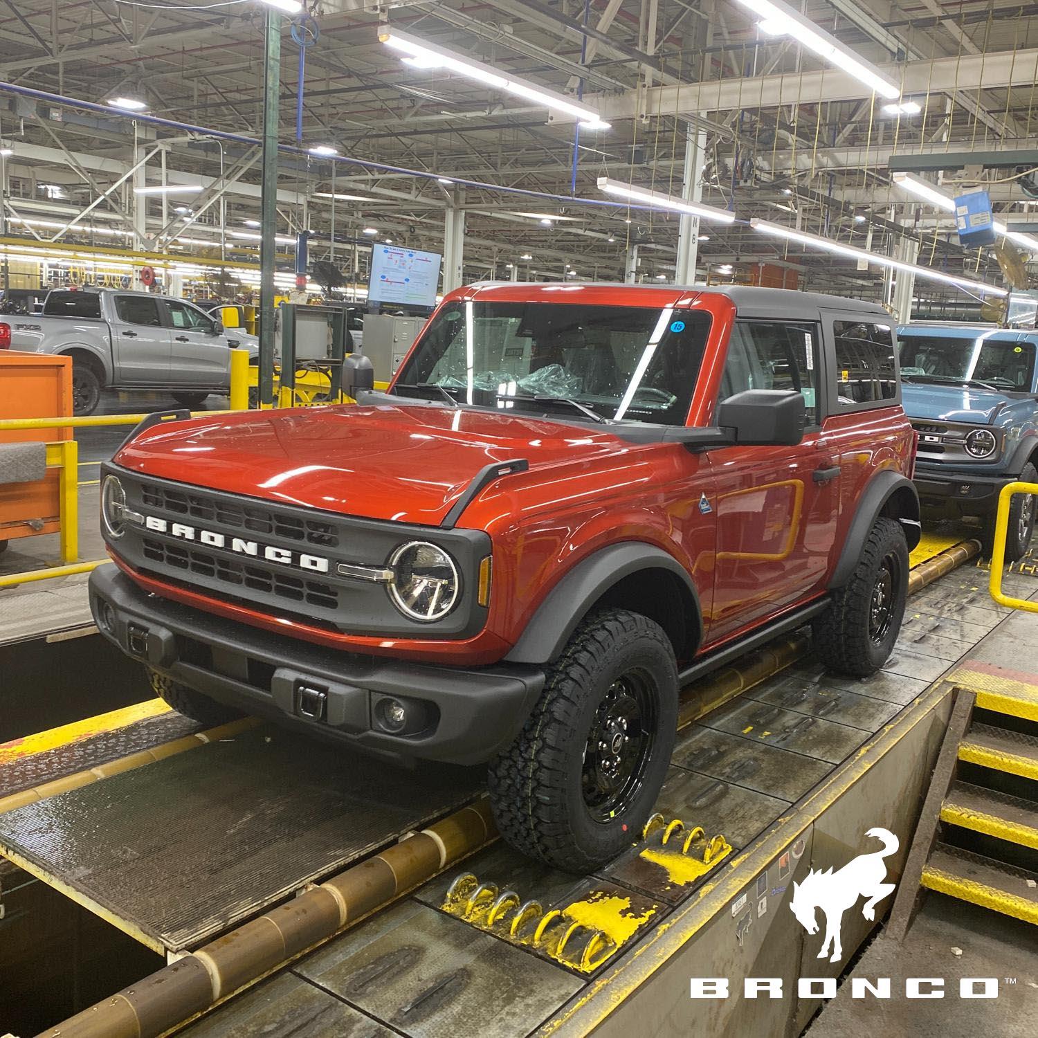 Ford Bronco 03/13/2023 Build Week image