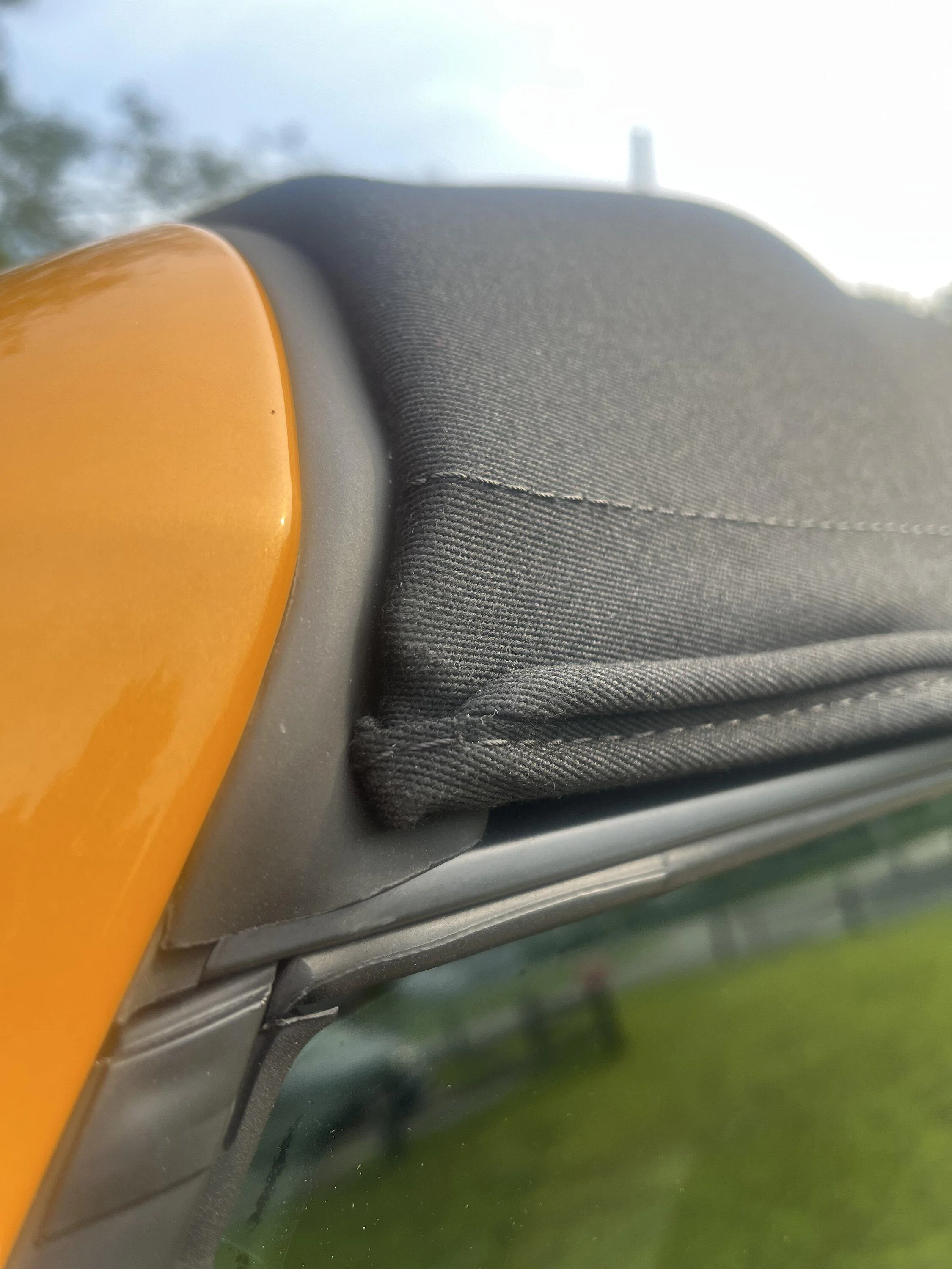 Ford Bronco Soft top front header edges fraying IMG_1934
