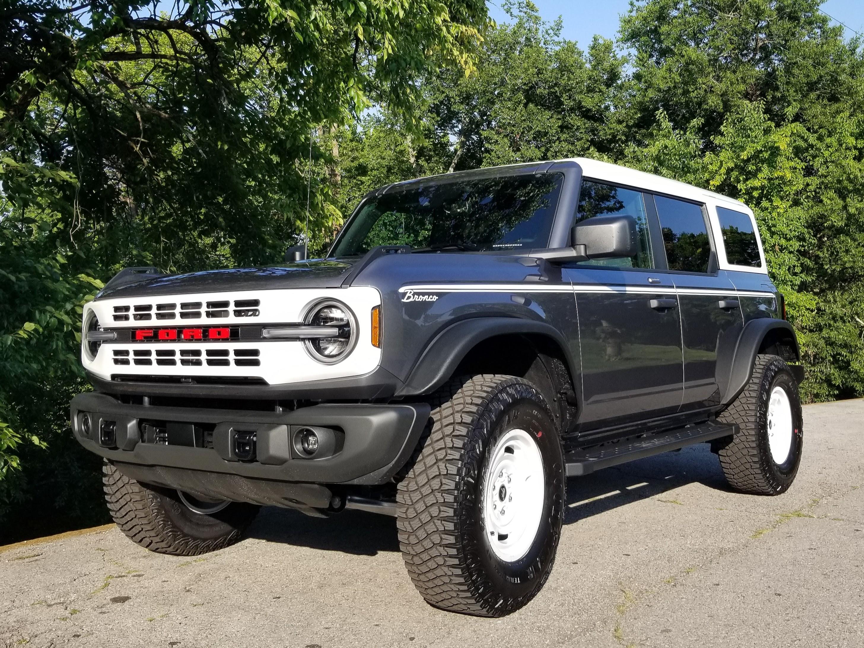 Ford Bronco CARBONIZED GRAY Bronco Club 20230727_181313