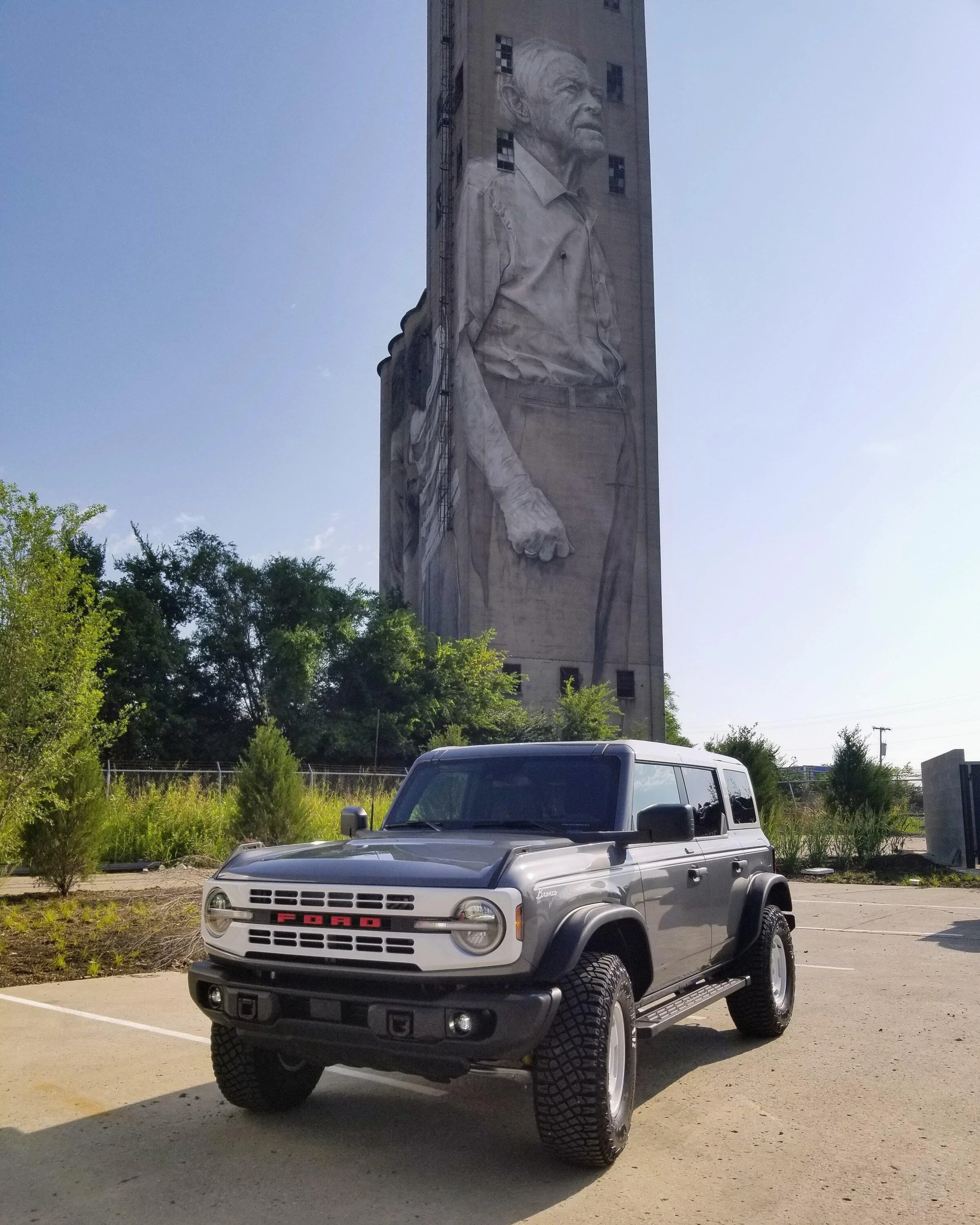 Ford Bronco CARBONIZED GRAY Bronco Club 20230728_085526-EDIT