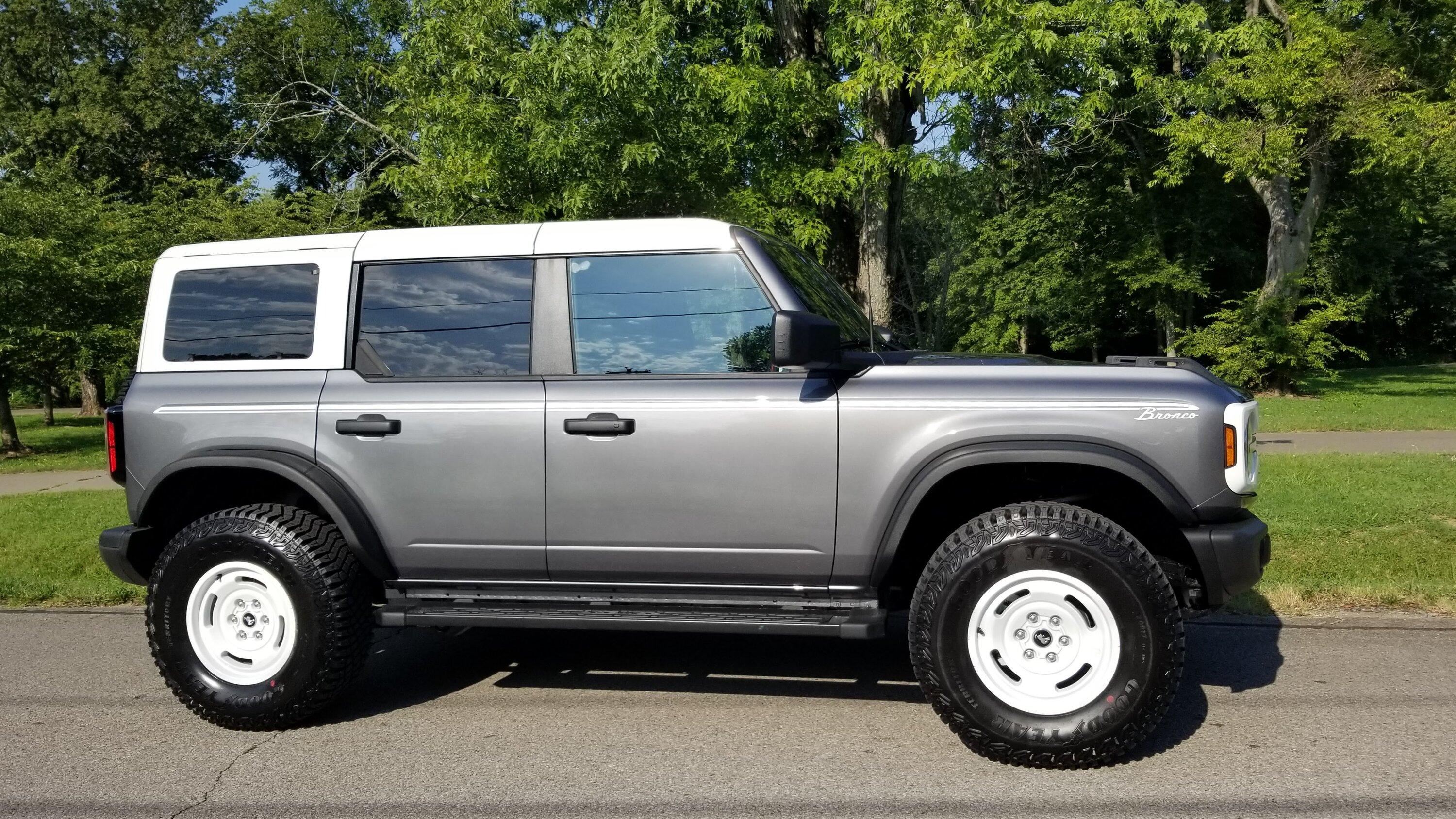 Ford Bronco CARBONIZED GRAY Bronco Club 20230728_084625-EDIT