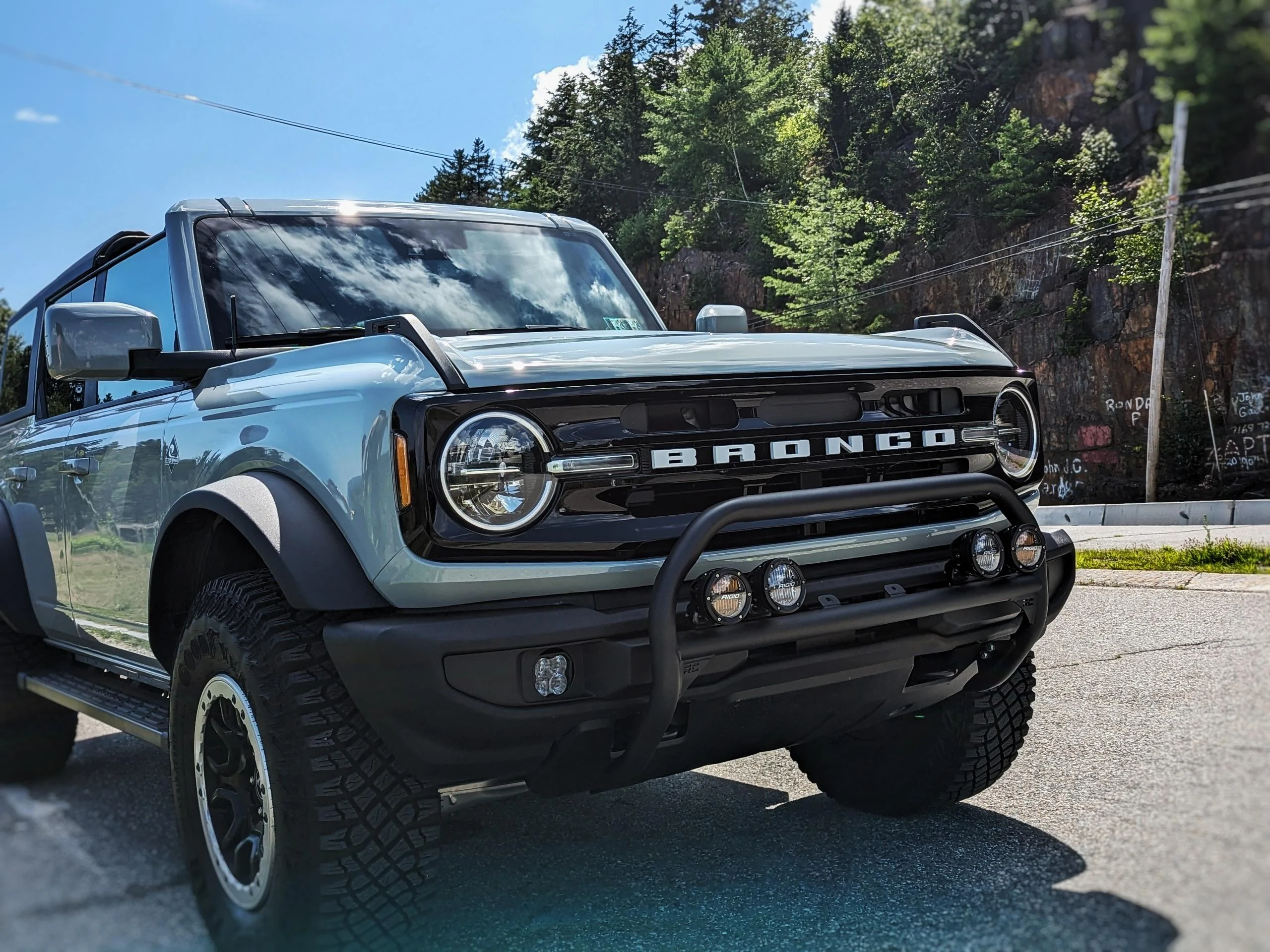 Ford Bronco CACTUS GRAY Bronco Club PXL_20230723_184326318.PORTRAIT.ORIGINAL-01