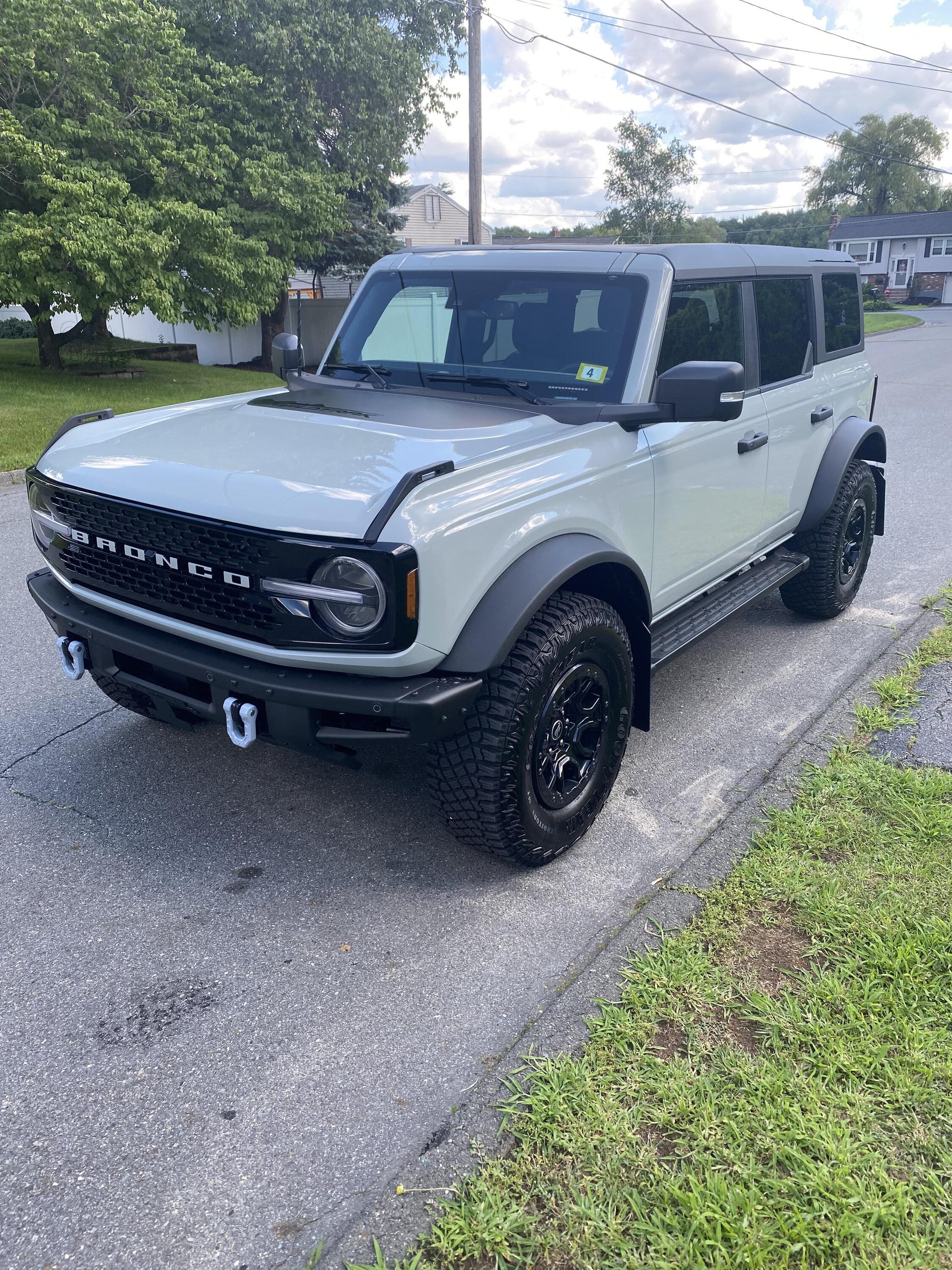 Ford Bronco CACTUS GRAY Bronco Club 1