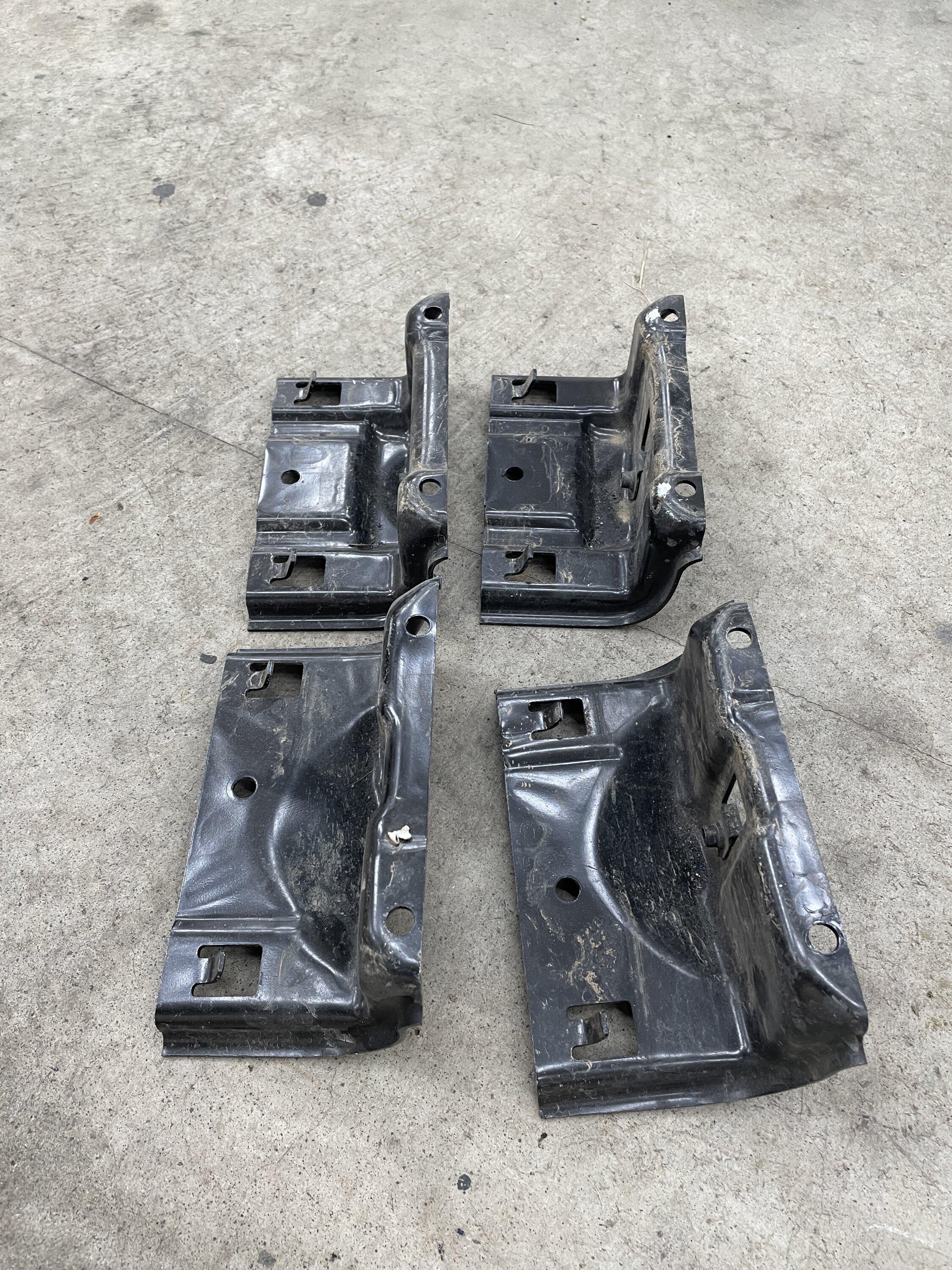 Ford Bronco factory rock rail rear brackets (in need of) DC1F1DEA-C7FF-472F-B1B2-EE64C8DCA601