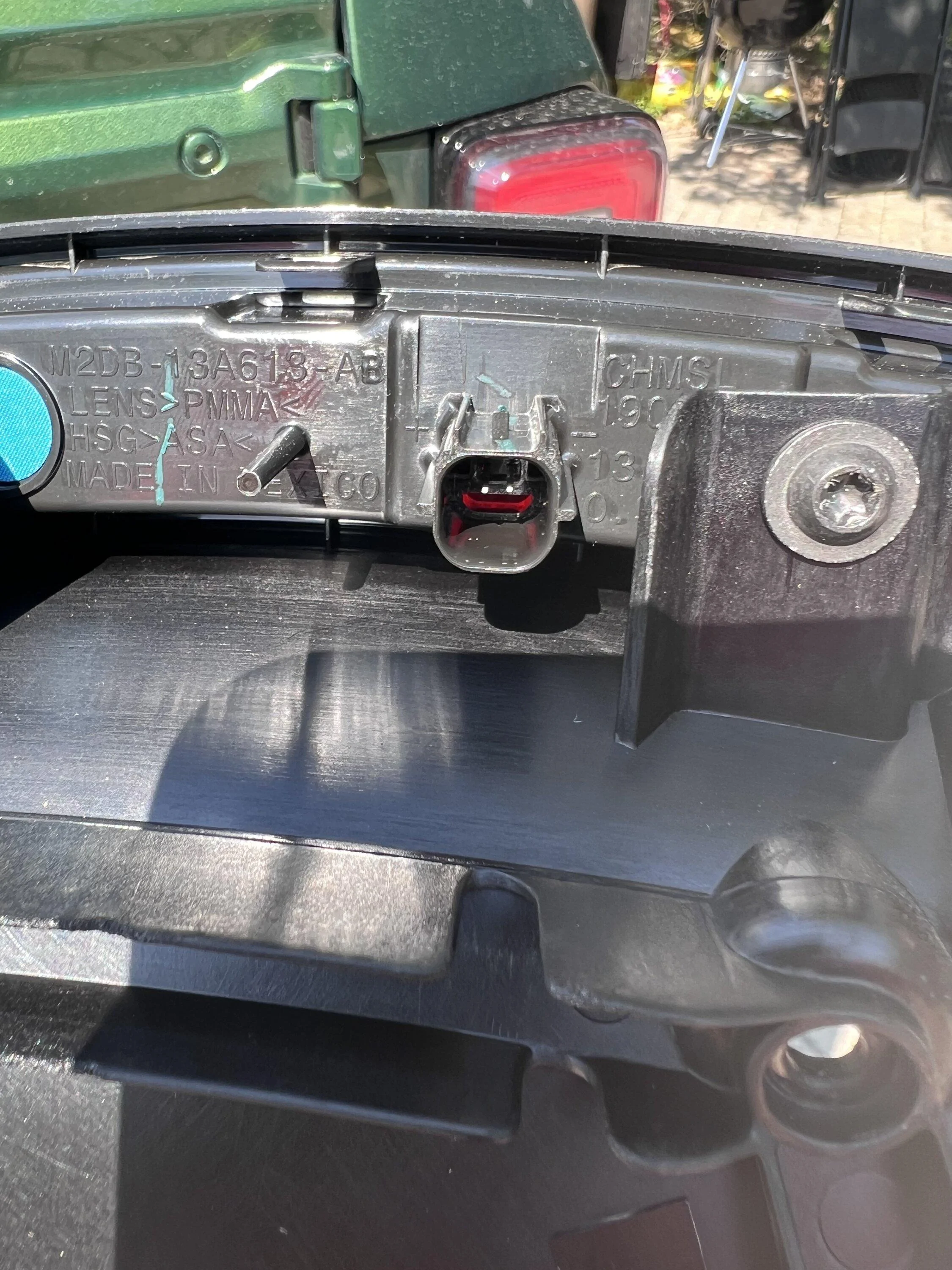 Ford Bronco Third brake light plug type? IMG_9484