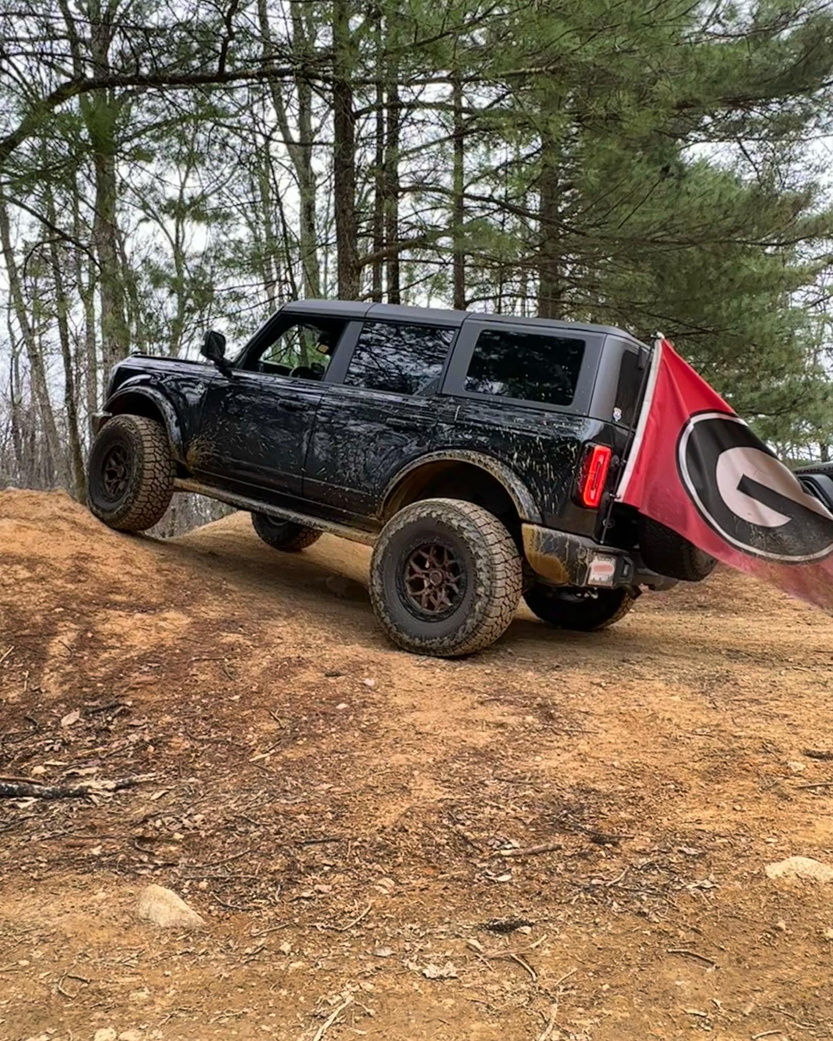 Ford Bronco Please teach me how to Bronco 628E2C1D-D207-49D5-BB2A-04D67A1E982F
