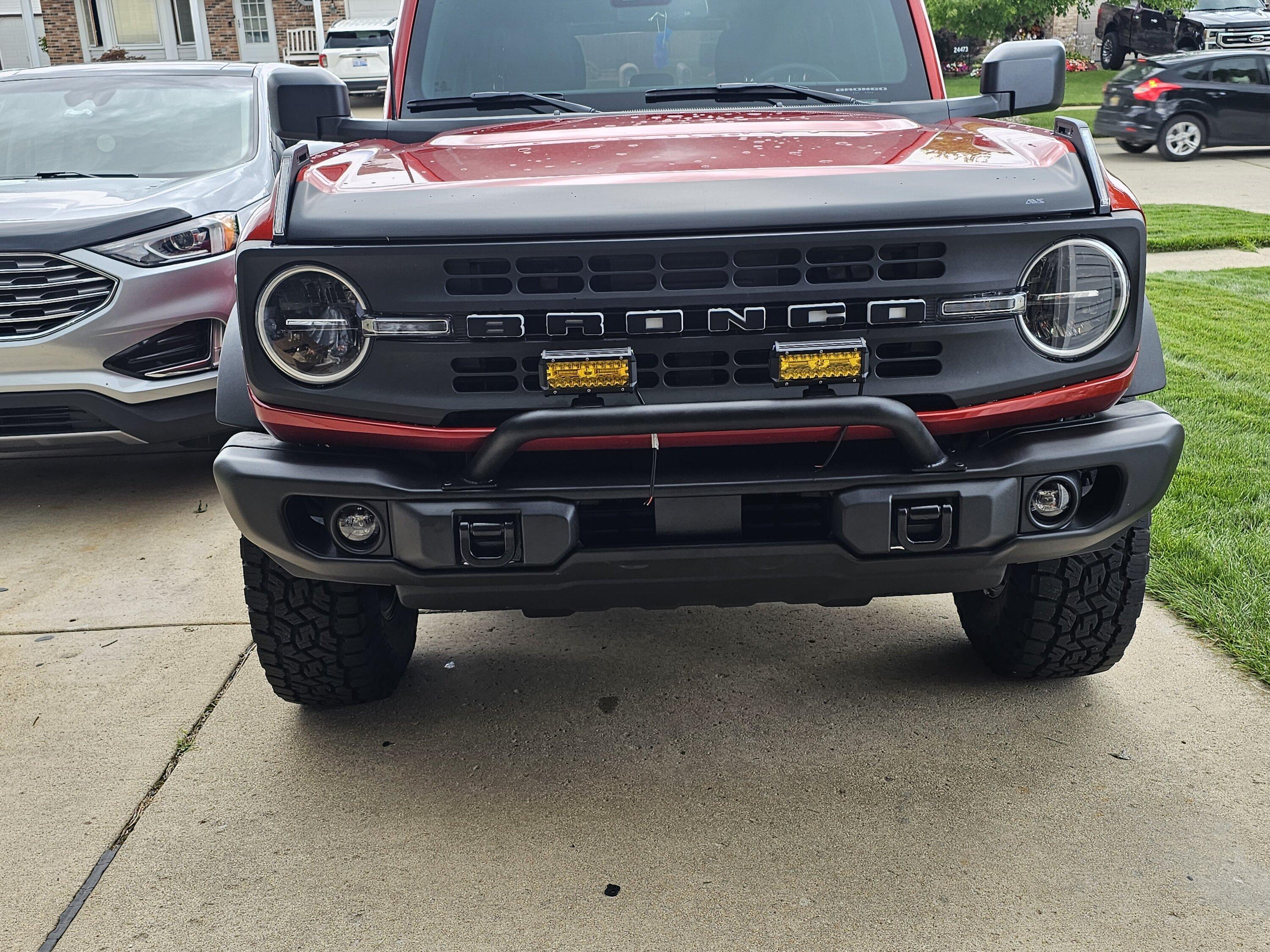 Ford Bronco Bar/Hoop Installed on Capable Bumper 20230729_140952