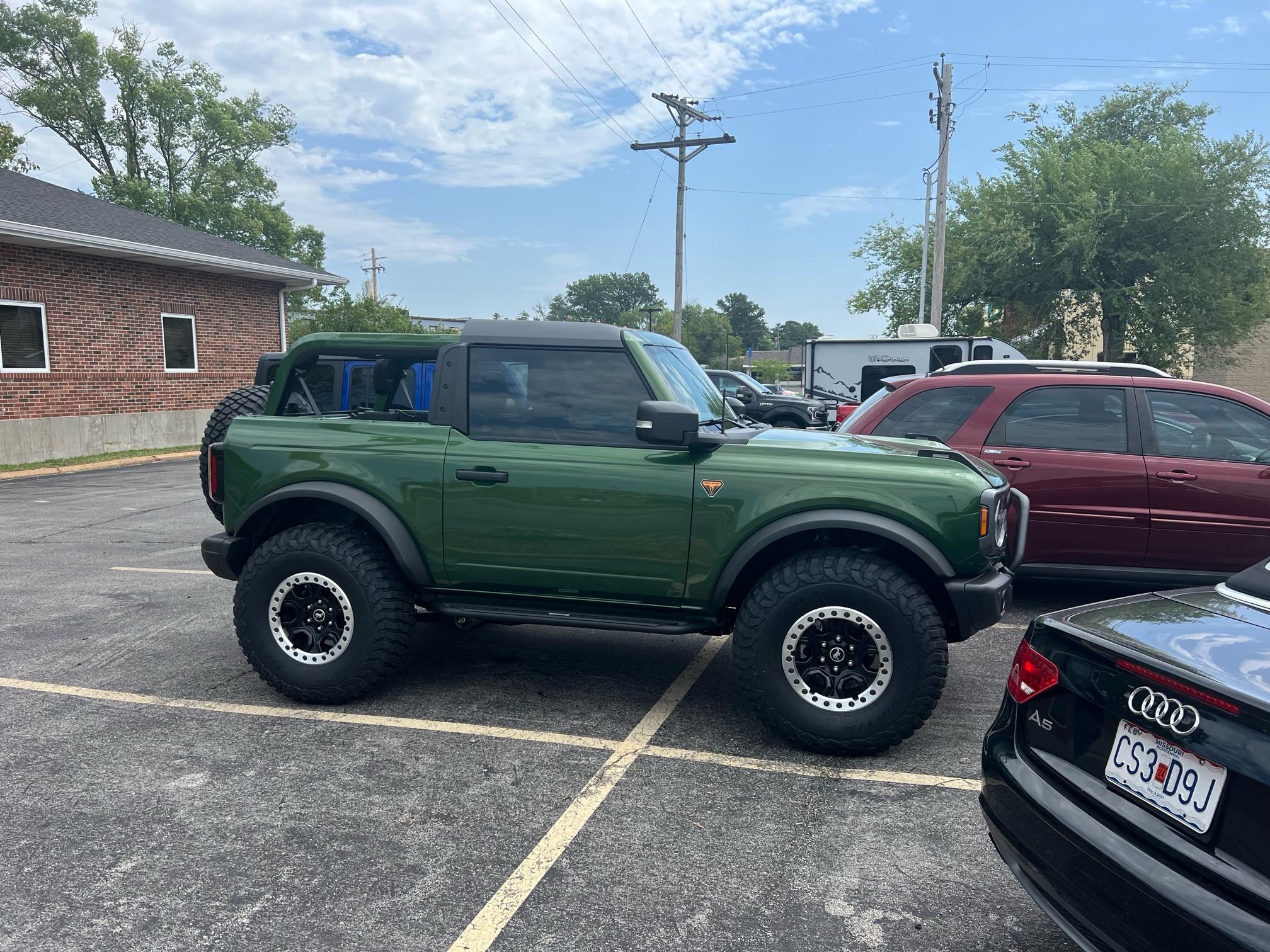 Ford Bronco Show us your installed wheel / tire upgrades here! (Pics) image0[14771]
