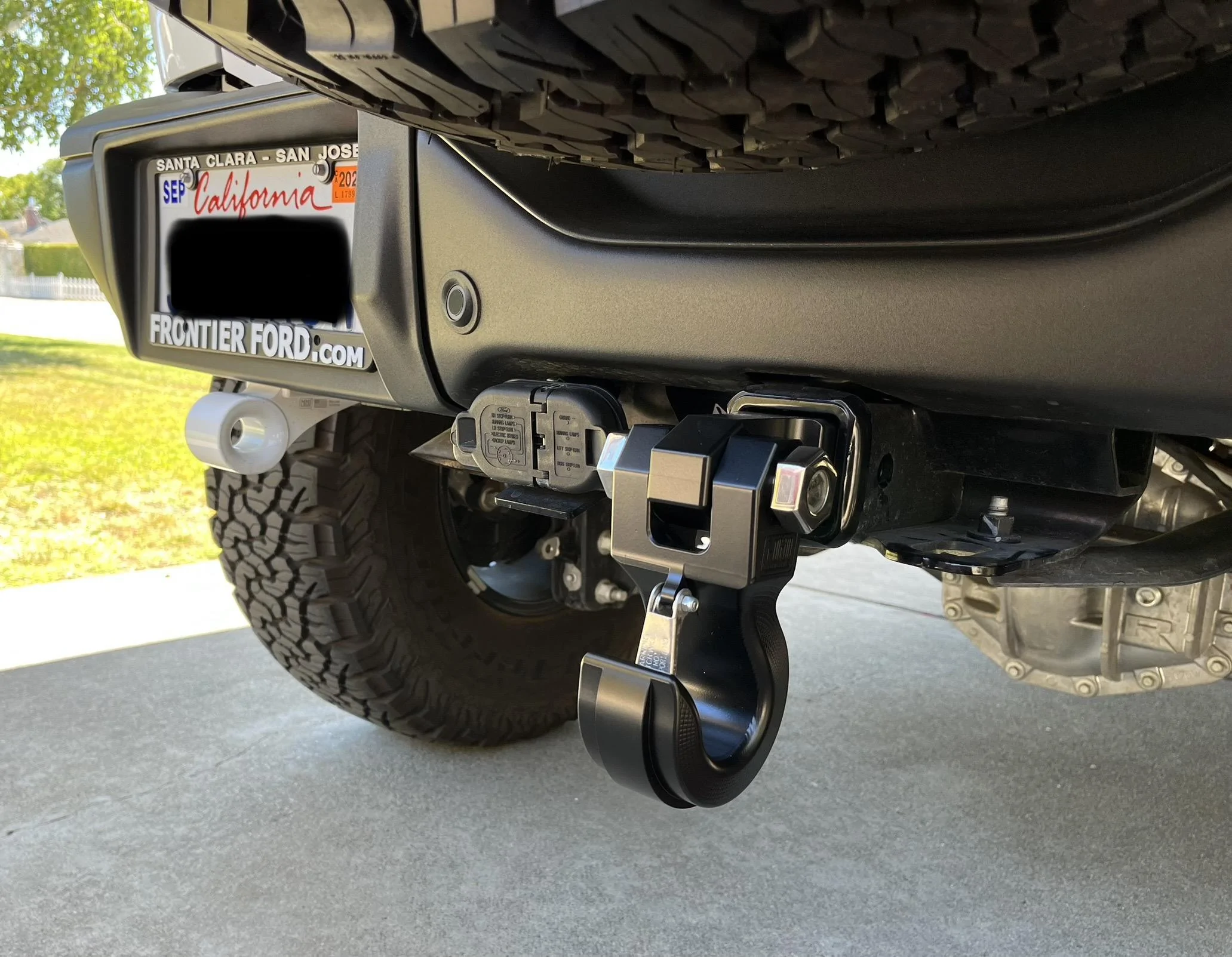 Ford Bronco 2 sided recovery hitch and hook from Monster Hooks IMG_0605