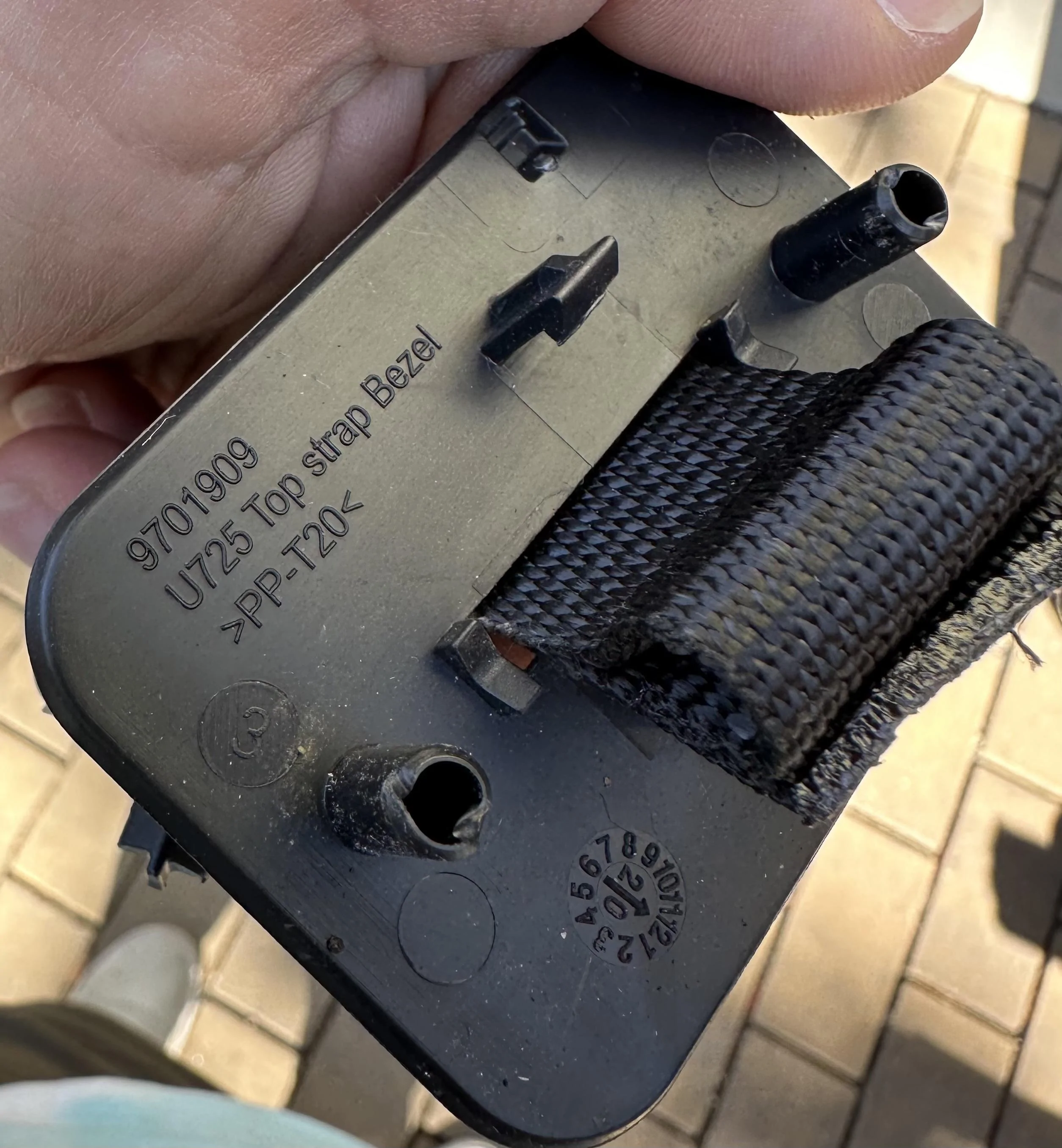 Ford Bronco [Part Number Help] Trunk floor strap broken IMG_4634