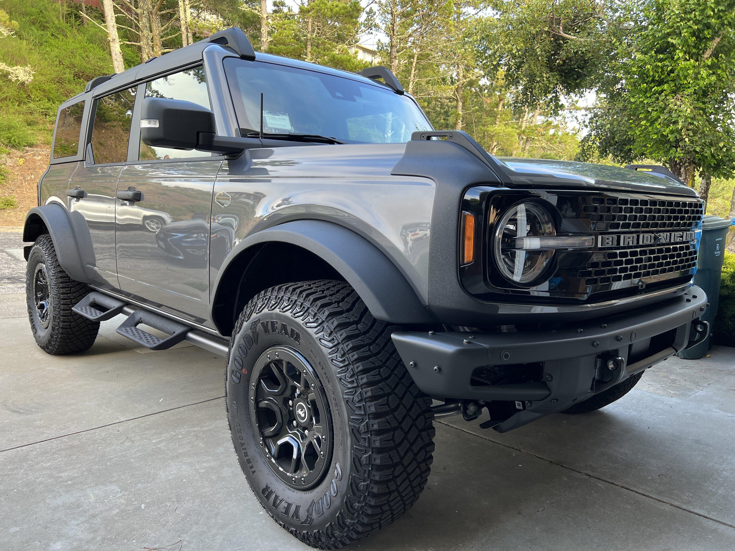 Ford Bronco Bronco Wildtrak in carbonized gray is a beast!! IMG_0542