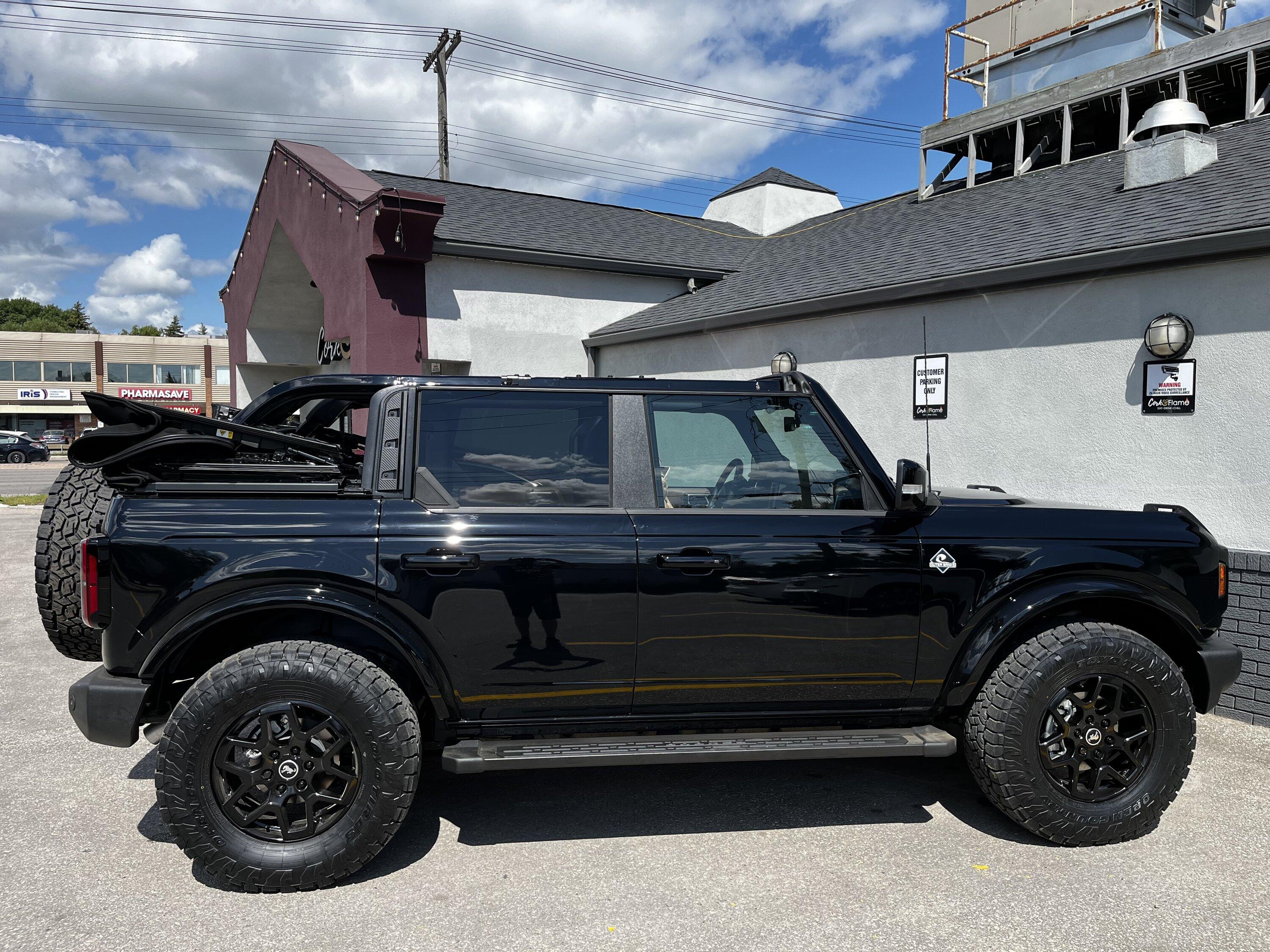 Ford Bronco You can indeed fit 295/70/18 tires on Stock Outer Banks!!! 7D63D2D3-10EC-4ADE-BBFA-54EBEF0DB286