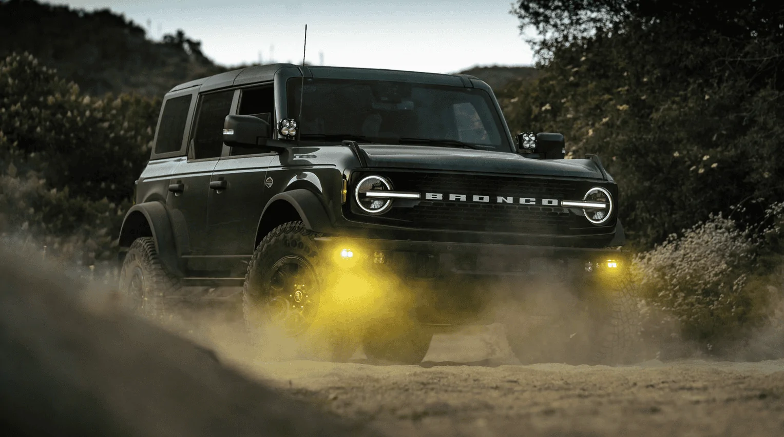 Ford Bronco Baja Designs S2 SAE vnVroj_HI9ZZOSlMbmq-kyOmAADqgZlQAZ4irjhoNFKO15UIcY