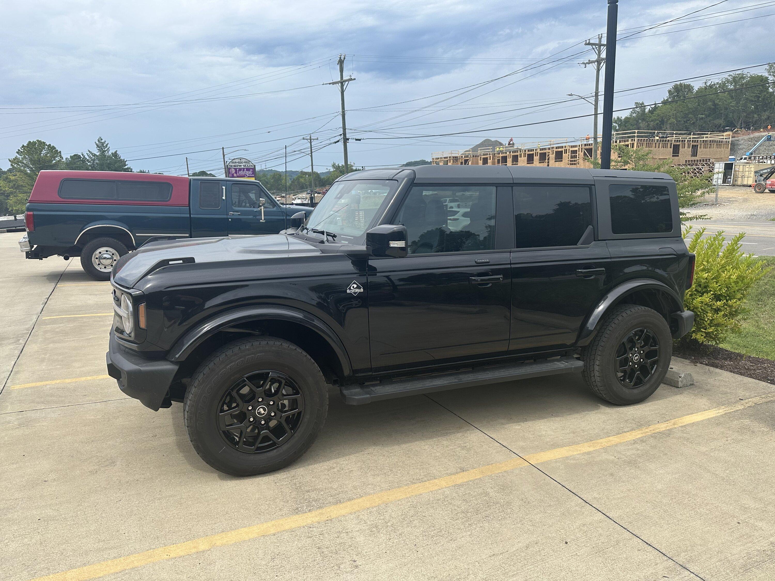 Ford Bronco Factory wheels powder coat black F33FADC6-F781-466E-A490-E95E3609A94A