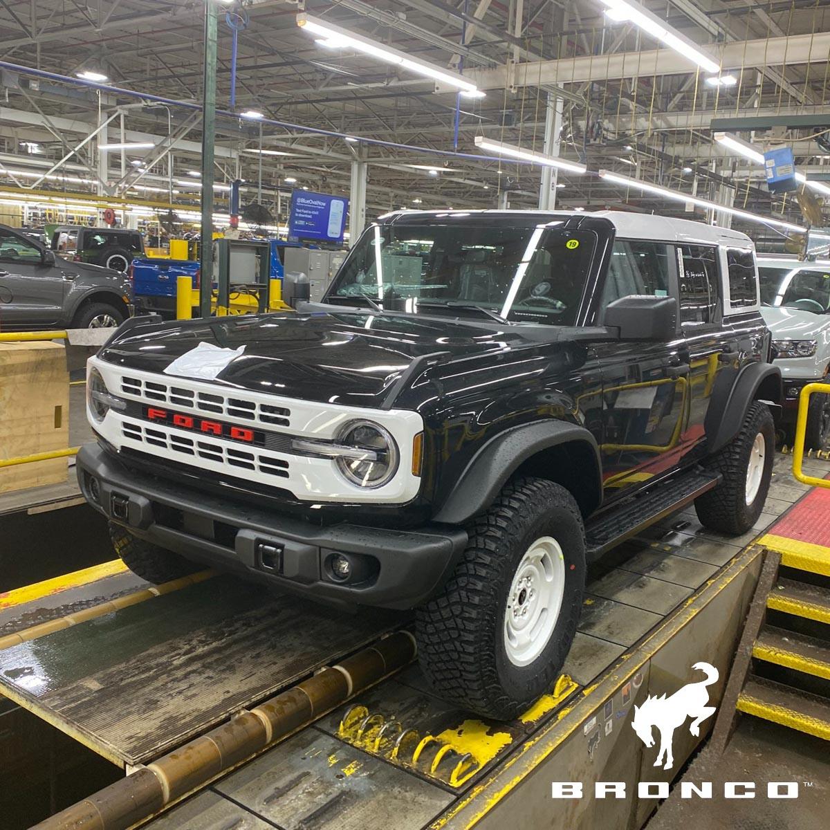 Ford Bronco HERITAGE EDITION Bronco Club image