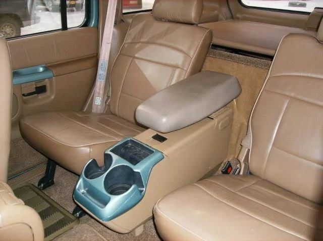 Ford Bronco Replacing back seat bench in 4 door with buckets? 051-2