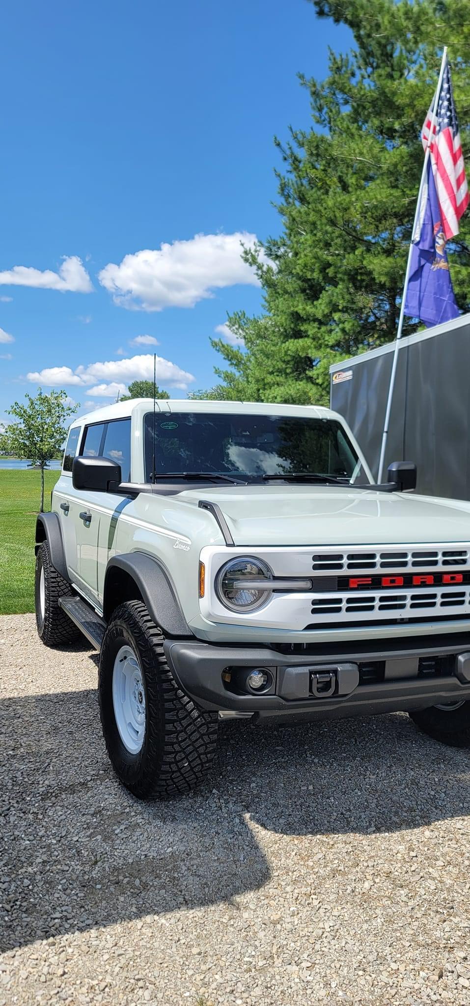 Ford Bronco HERITAGE EDITION Bronco Club IMG_0572