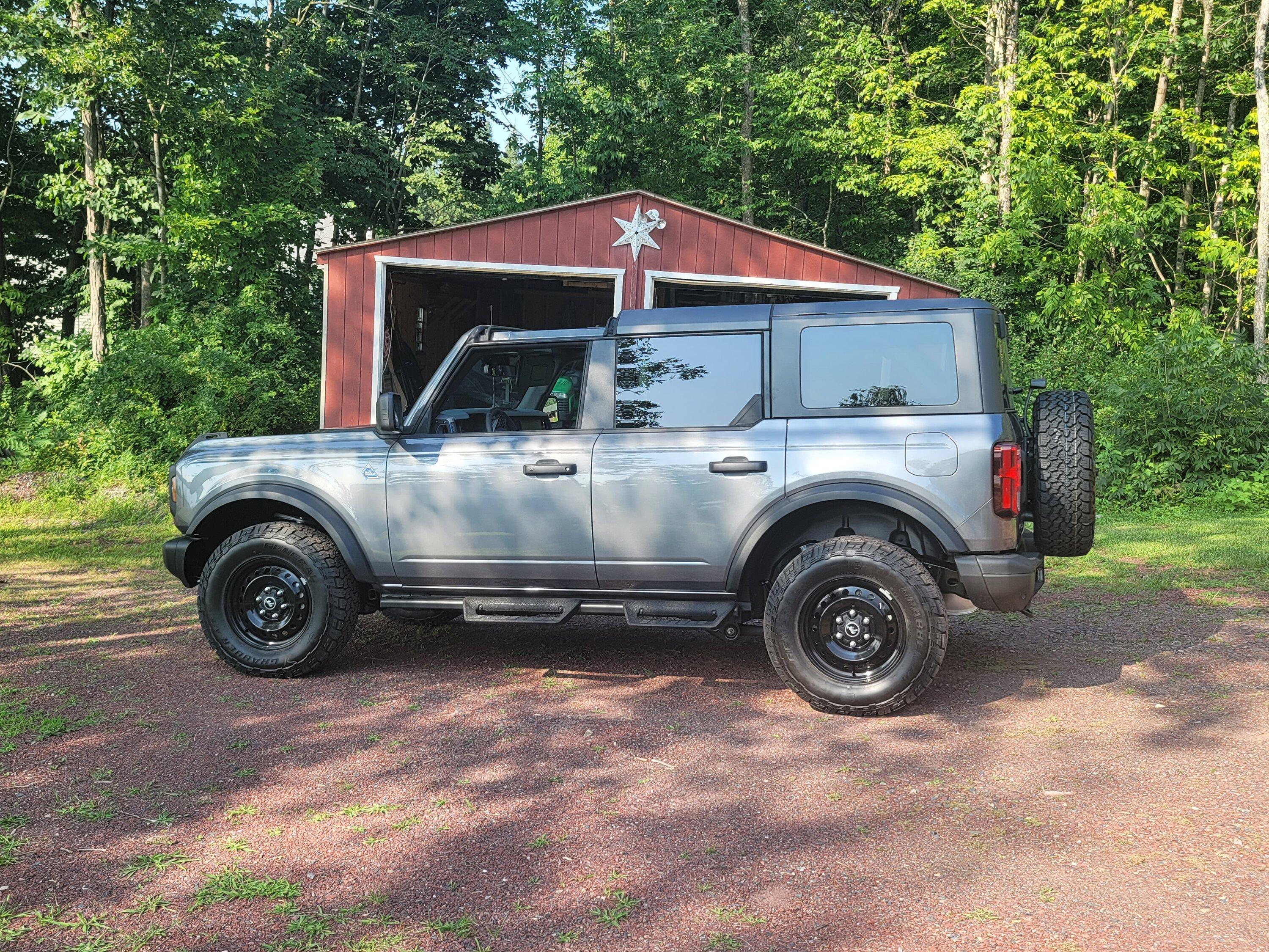 Ford Bronco CARBONIZED GRAY Bronco Club 20230728_170106