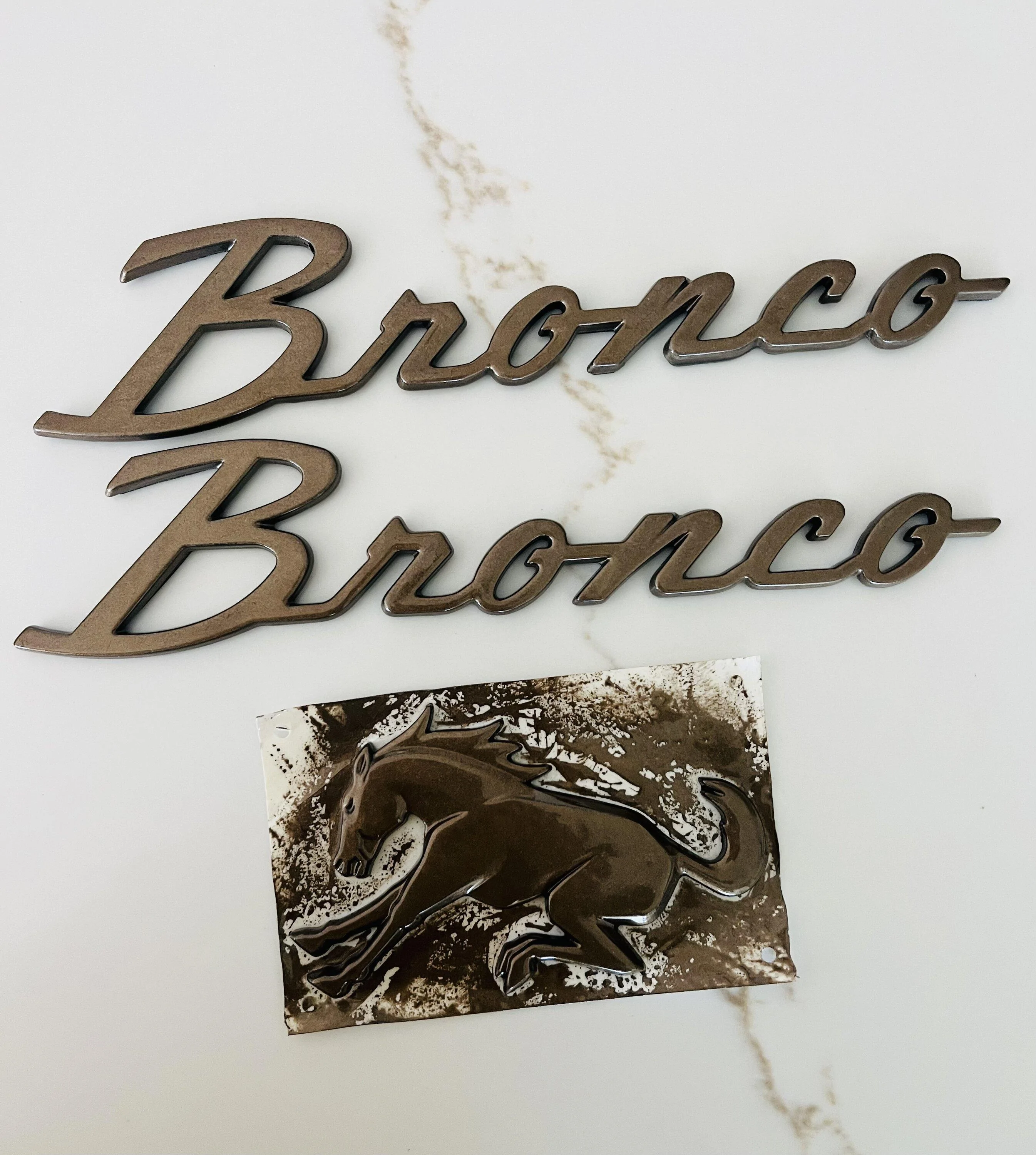 Ford Bronco Quality bronze badges? IMG_3798
