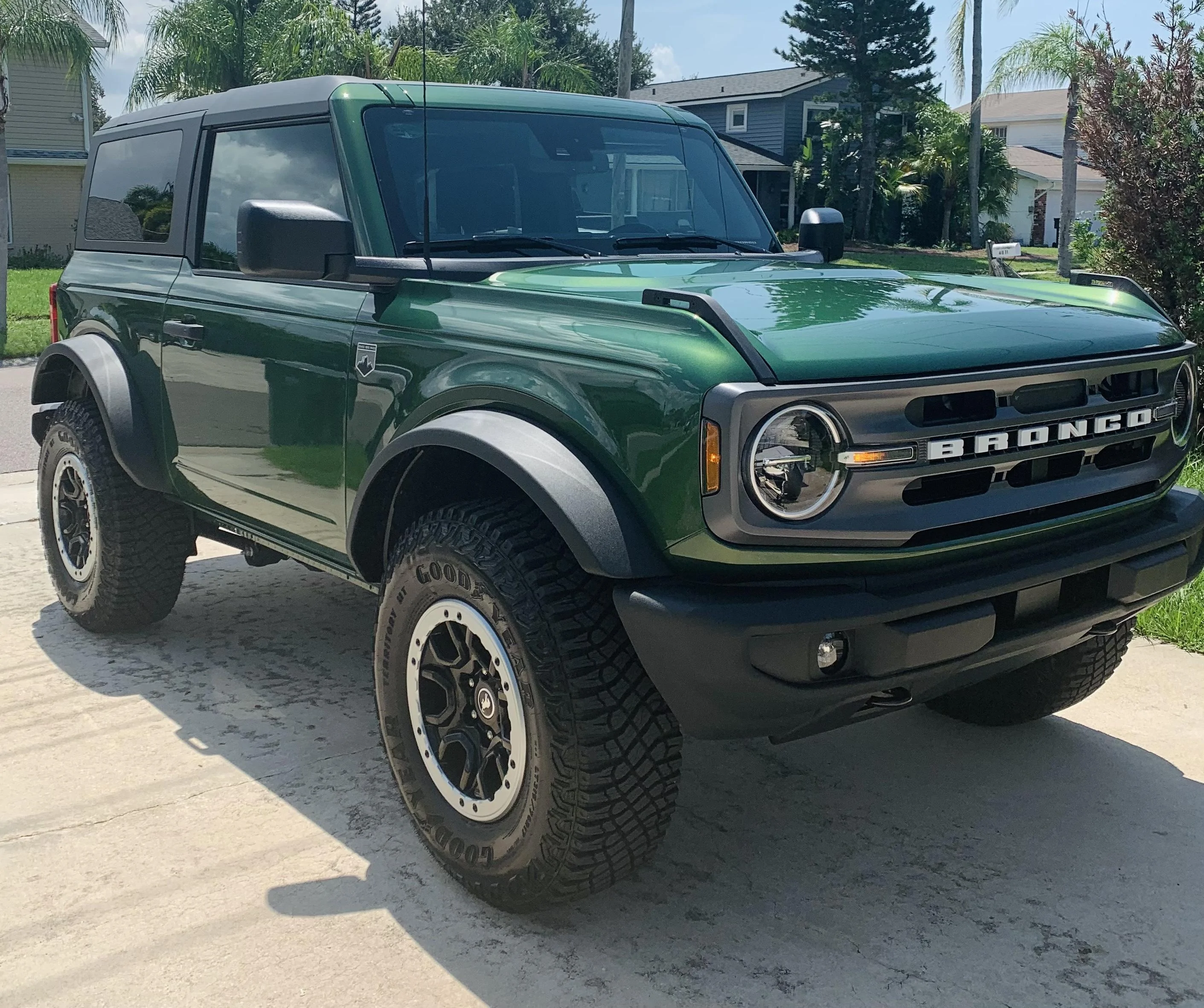 Ford Bronco ERUPTION GREEN Bronco Club 8AA3129C-9C09-4B90-801F-2ADCFA20E964