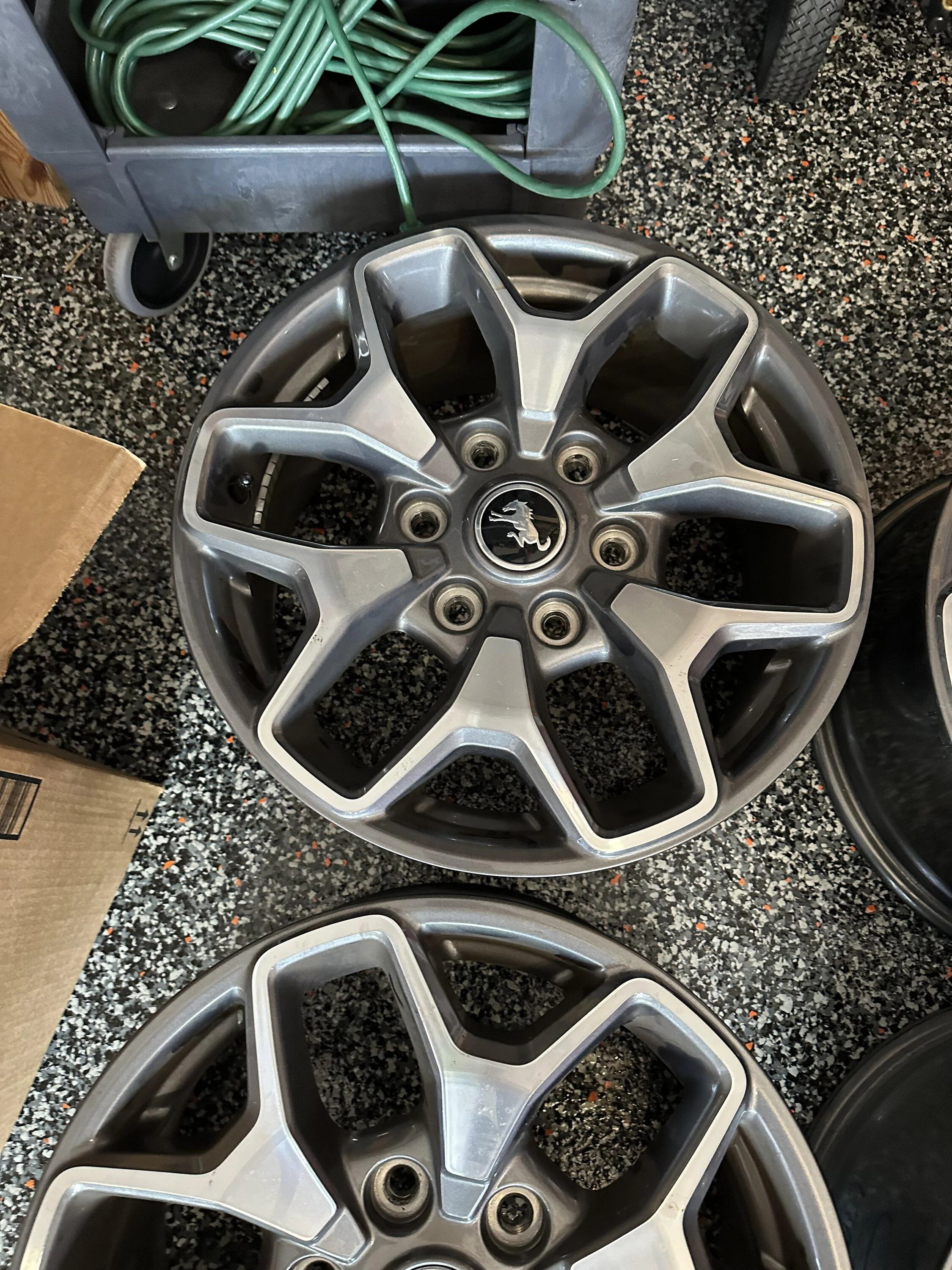 Ford Bronco Badlands OEM Wheels only (5) IMG_8812