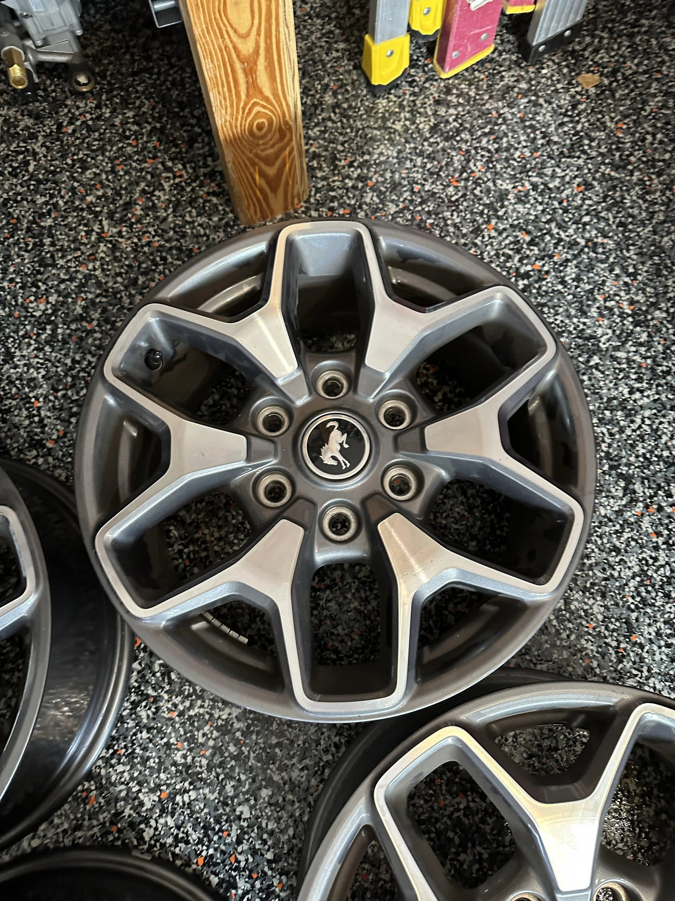 Ford Bronco Badlands OEM Wheels only (5) IMG_8811