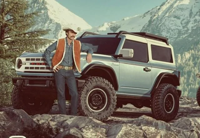 Ford Bronco 2dr vs 4dr IMG_0216