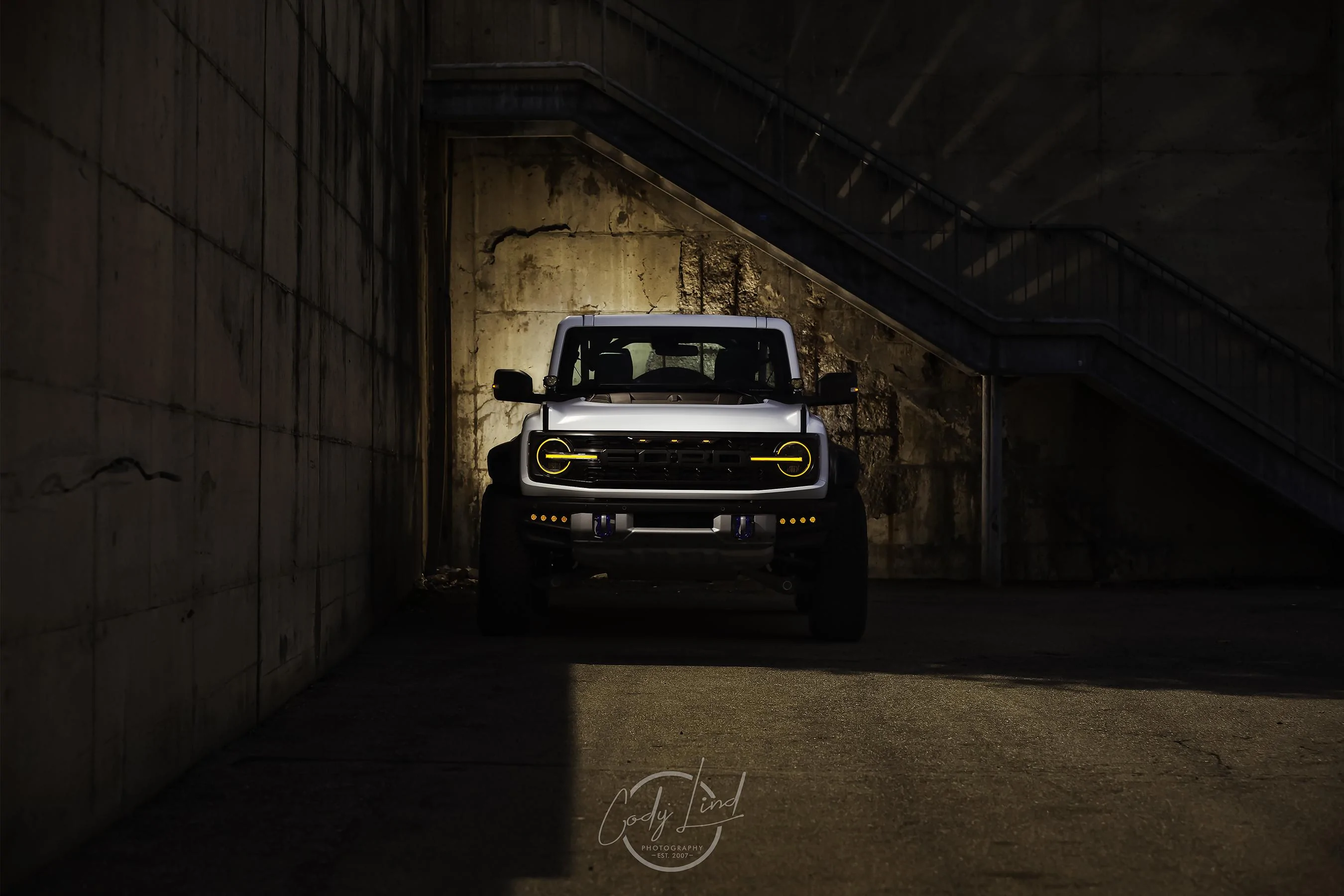 Ford Bronco Bronco Raptor in Oxford White - Professional photo shoot.  Credits:  the Very talented Cody Lind https://codylindphotography.com/ IMG_9855