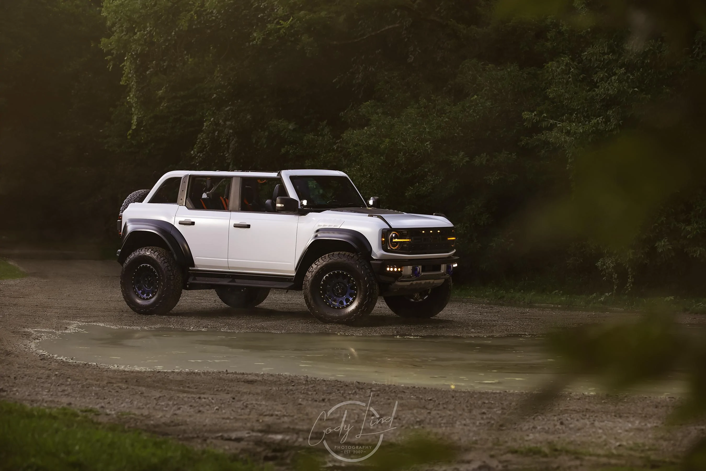 Ford Bronco Bronco Raptor in Oxford White - Professional photo shoot.  Credits:  the Very talented Cody Lind https://codylindphotography.com/ IMG_9853