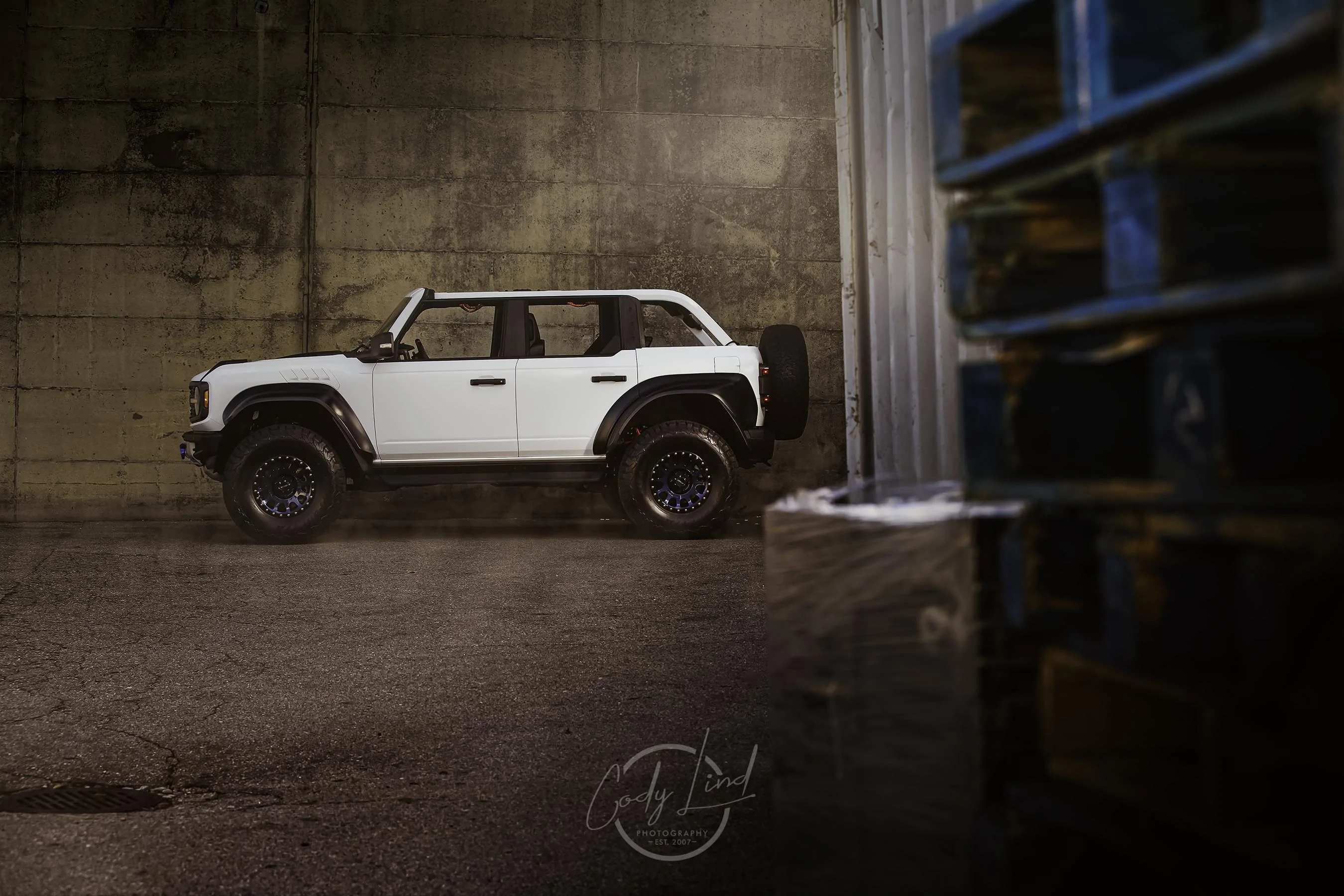 Ford Bronco Bronco Raptor in Oxford White - Professional photo shoot.  Credits:  the Very talented Cody Lind https://codylindphotography.com/ IMG_9848