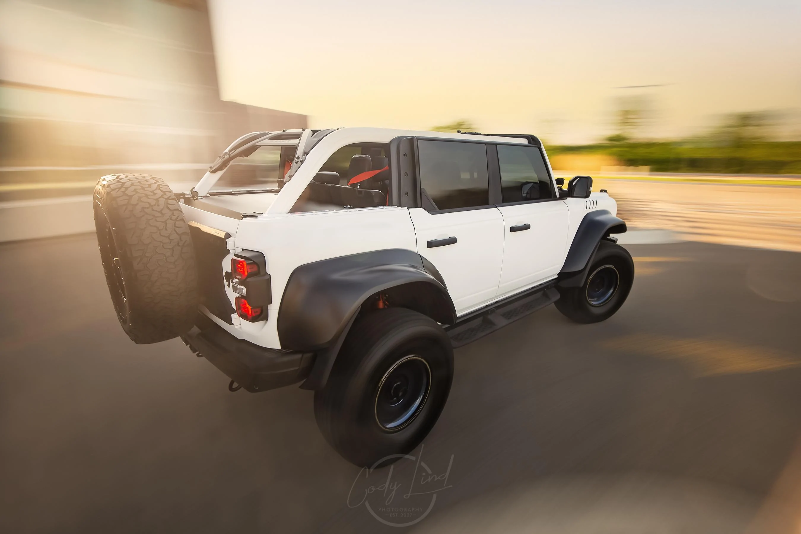 Ford Bronco Bronco Raptor in Oxford White - Professional photo shoot.  Credits:  the Very talented Cody Lind https://codylindphotography.com/ IMG_9844