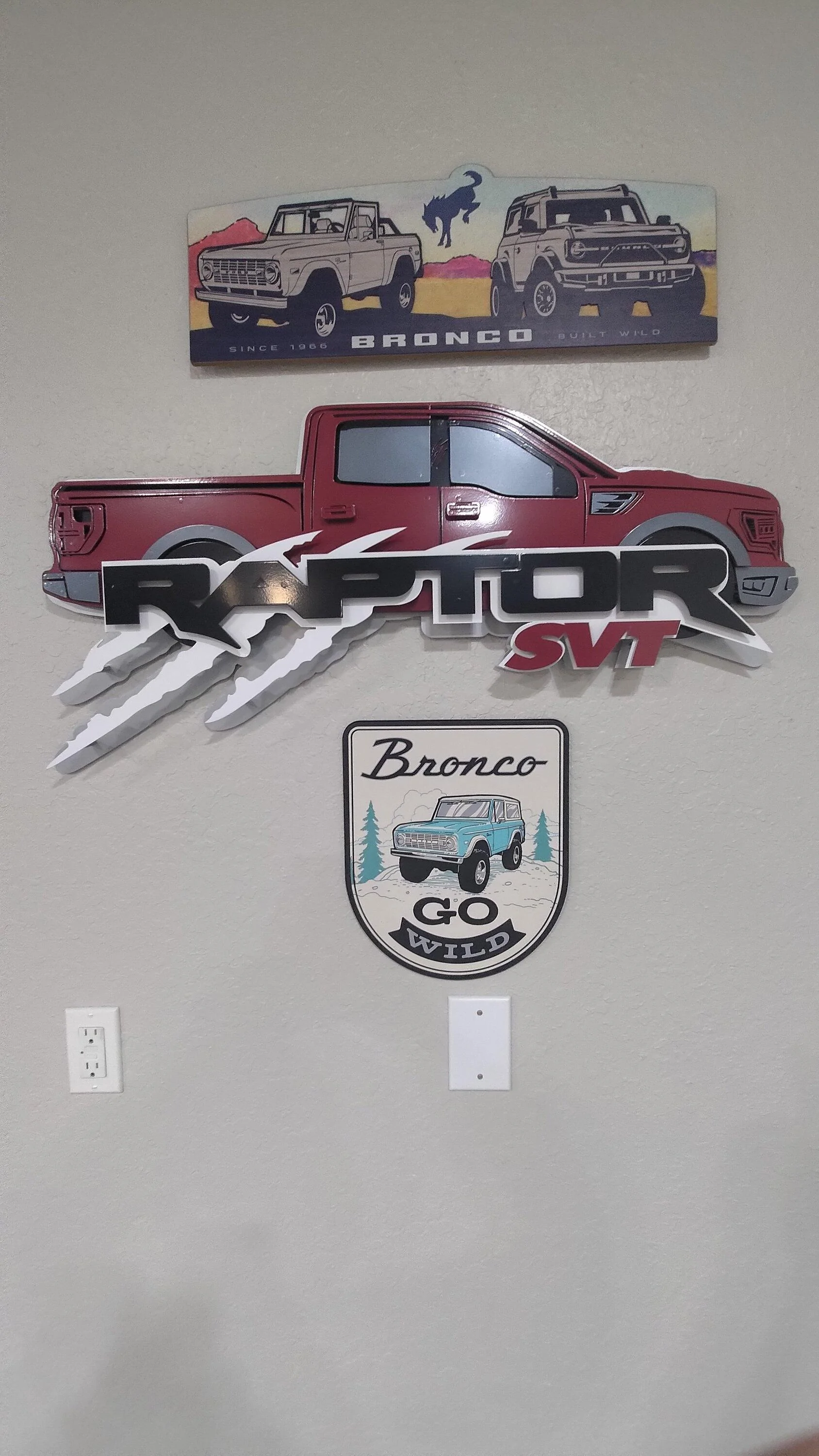Ford Bronco Garage Signs/Posters/Pictures 1691589949724303042841105320899