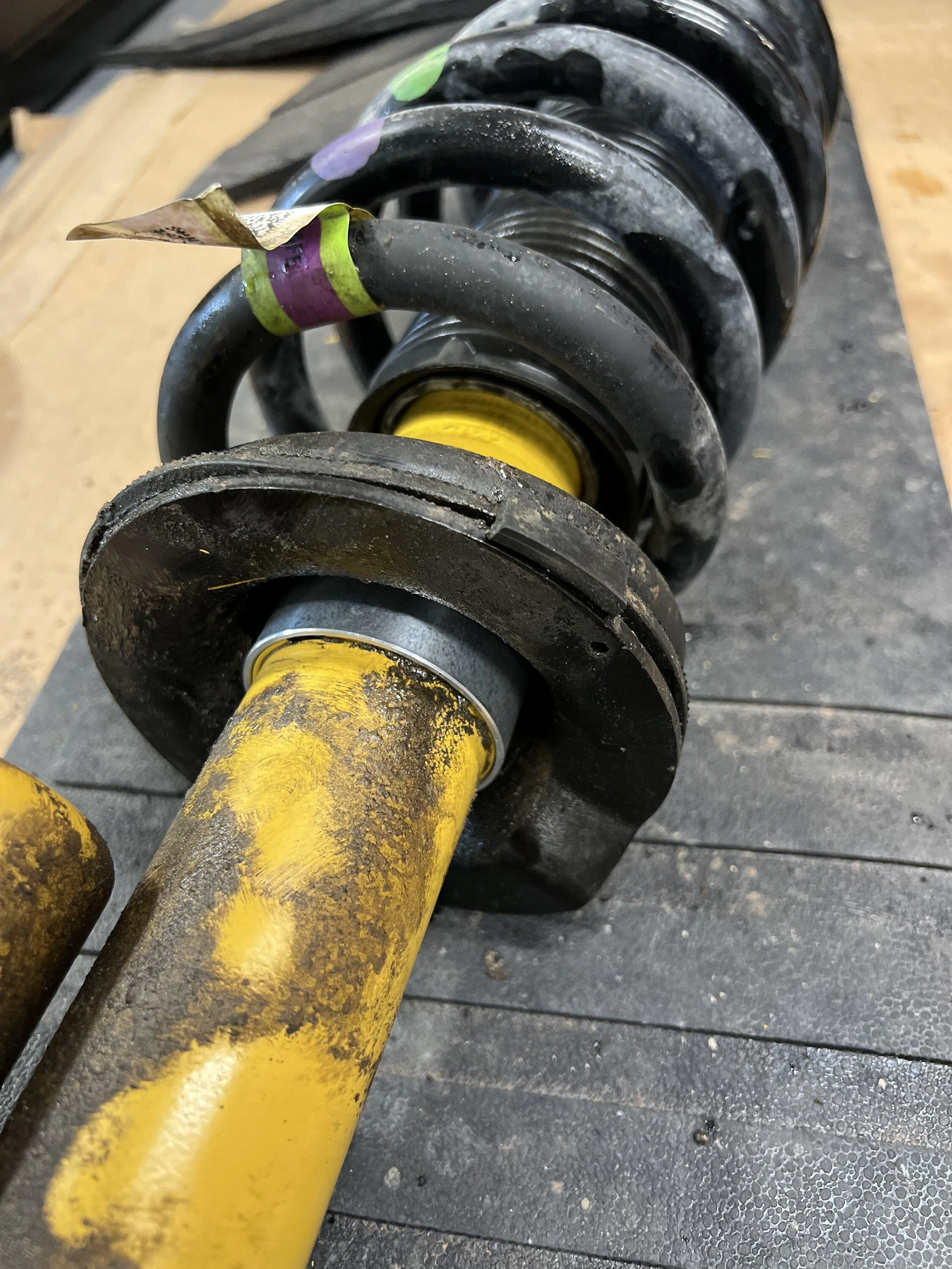 Ford Bronco Rear Shock leaking @ just under 42k miles 70837220164__5E231649-7FB2-406B-8BCB-8728E3706A9F