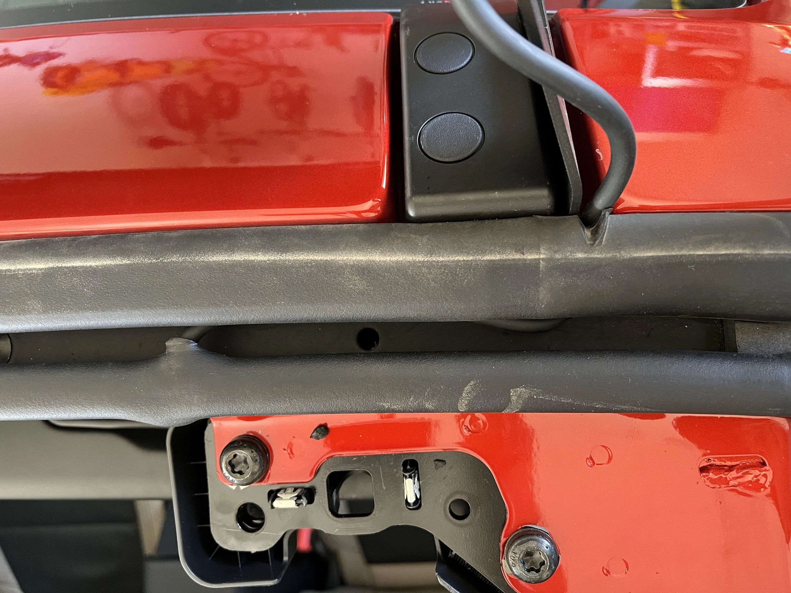 Ford Bronco Noobie: Light install weatherproofing question IMG_6358