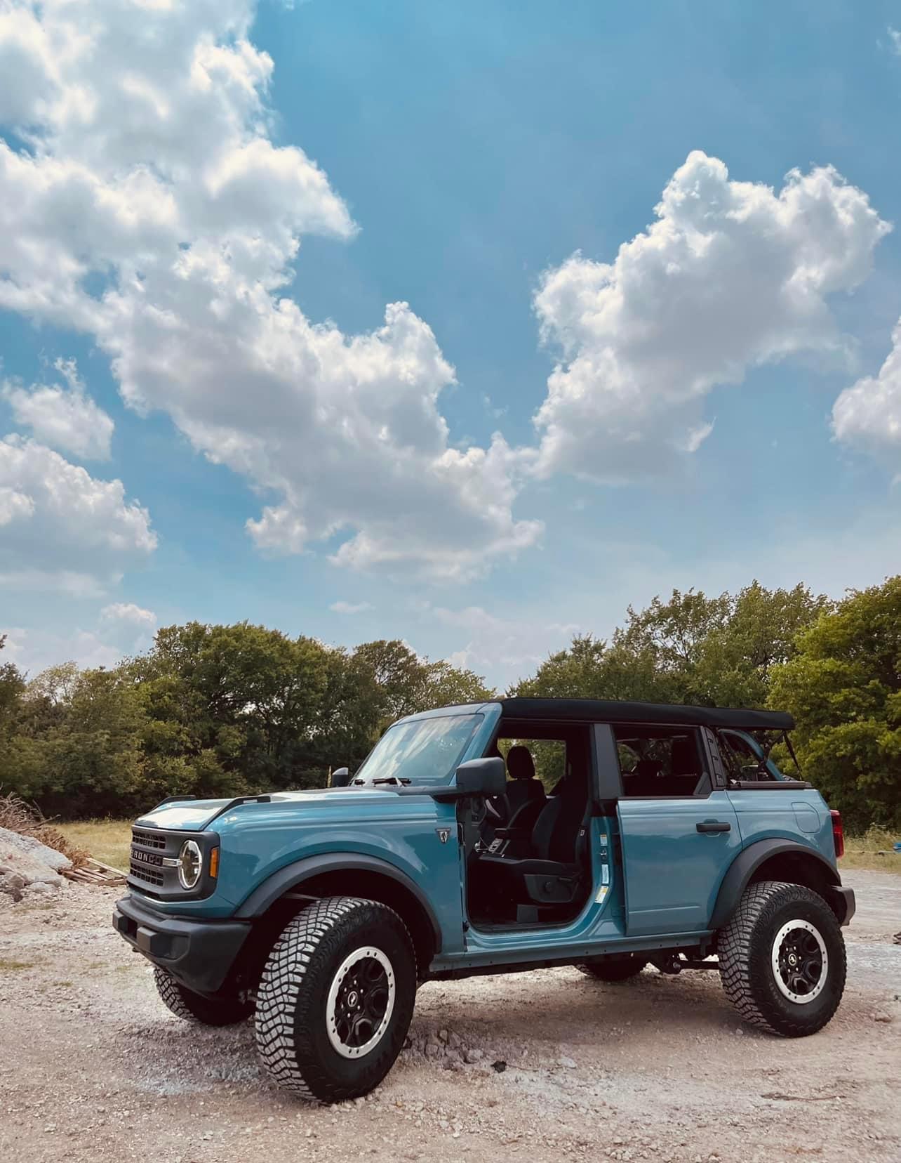 Ford Bronco ….. IMG_4665