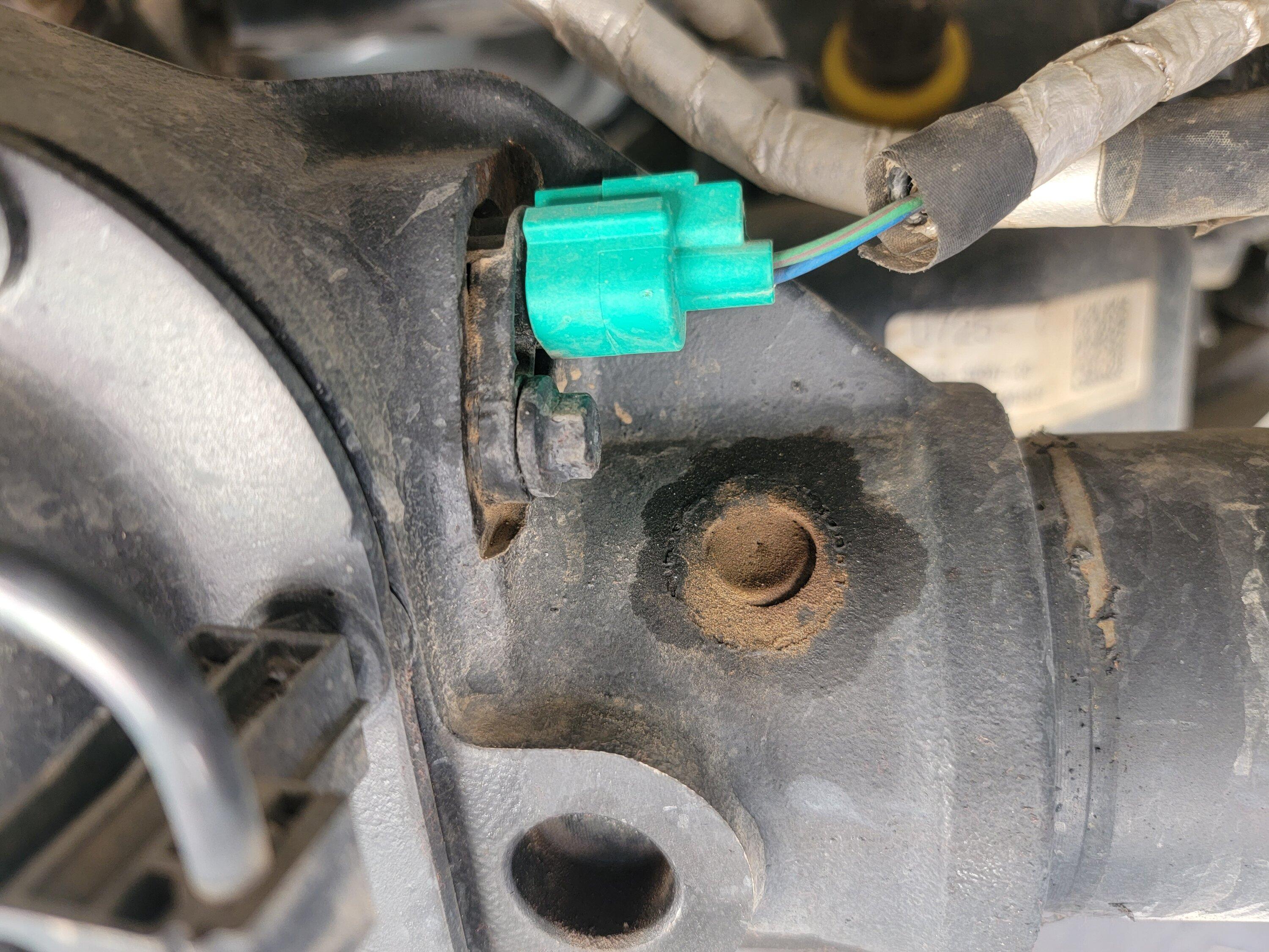 Ford Bronco Rear Axle Sweating? 8-23 Upper right Axle